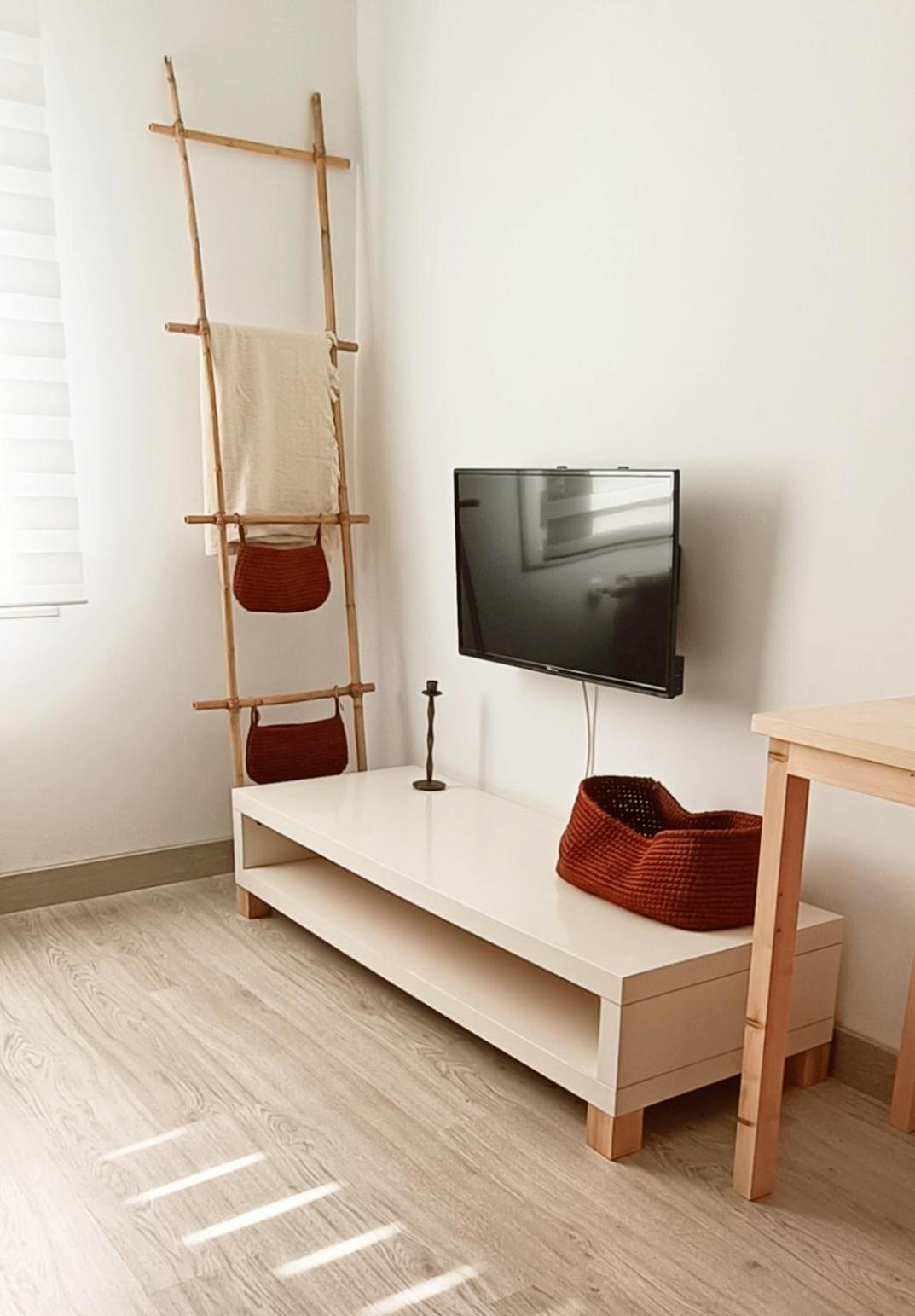 One-Bedroom Apartment - Photo 6