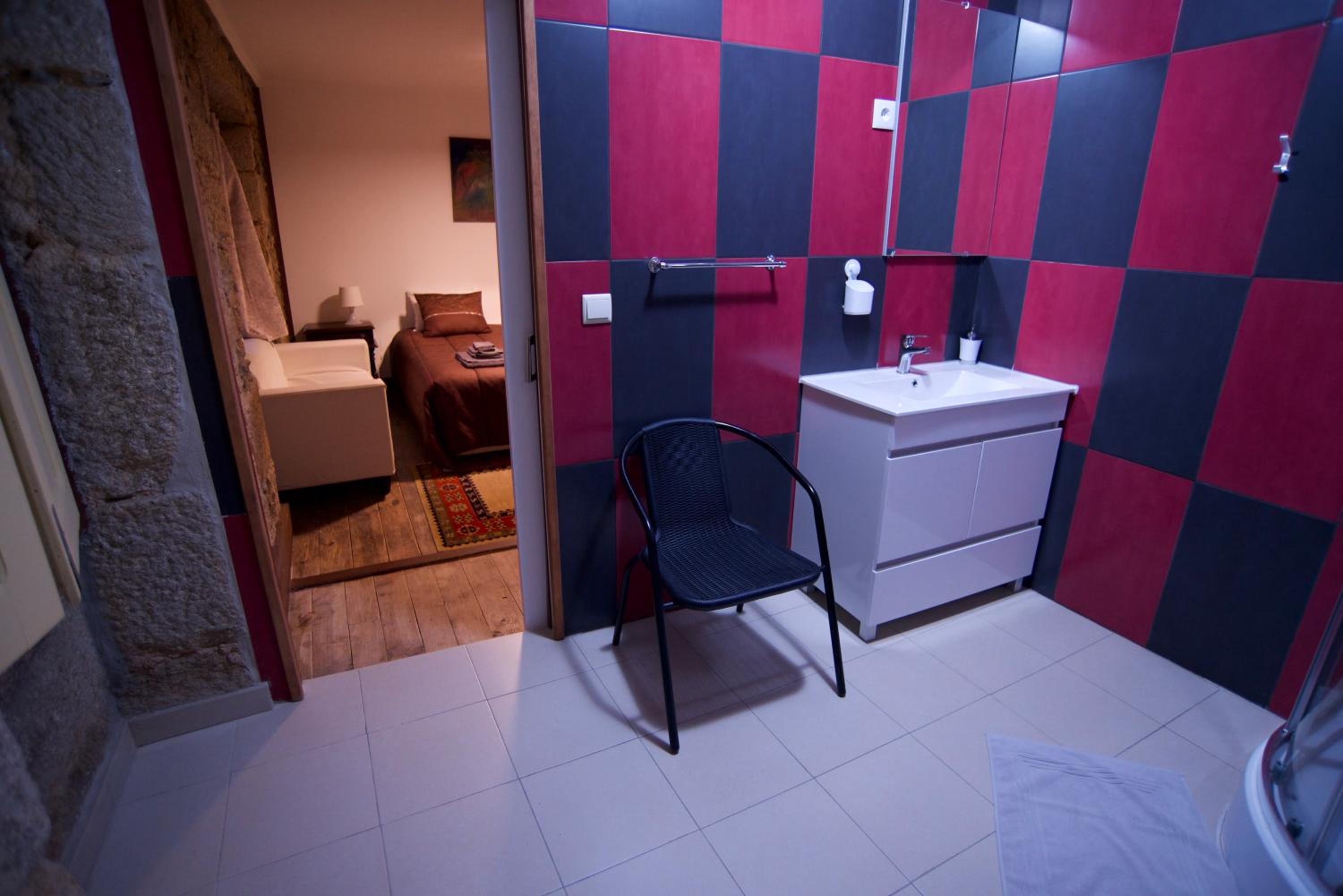 Standard Double Room - Photo 11