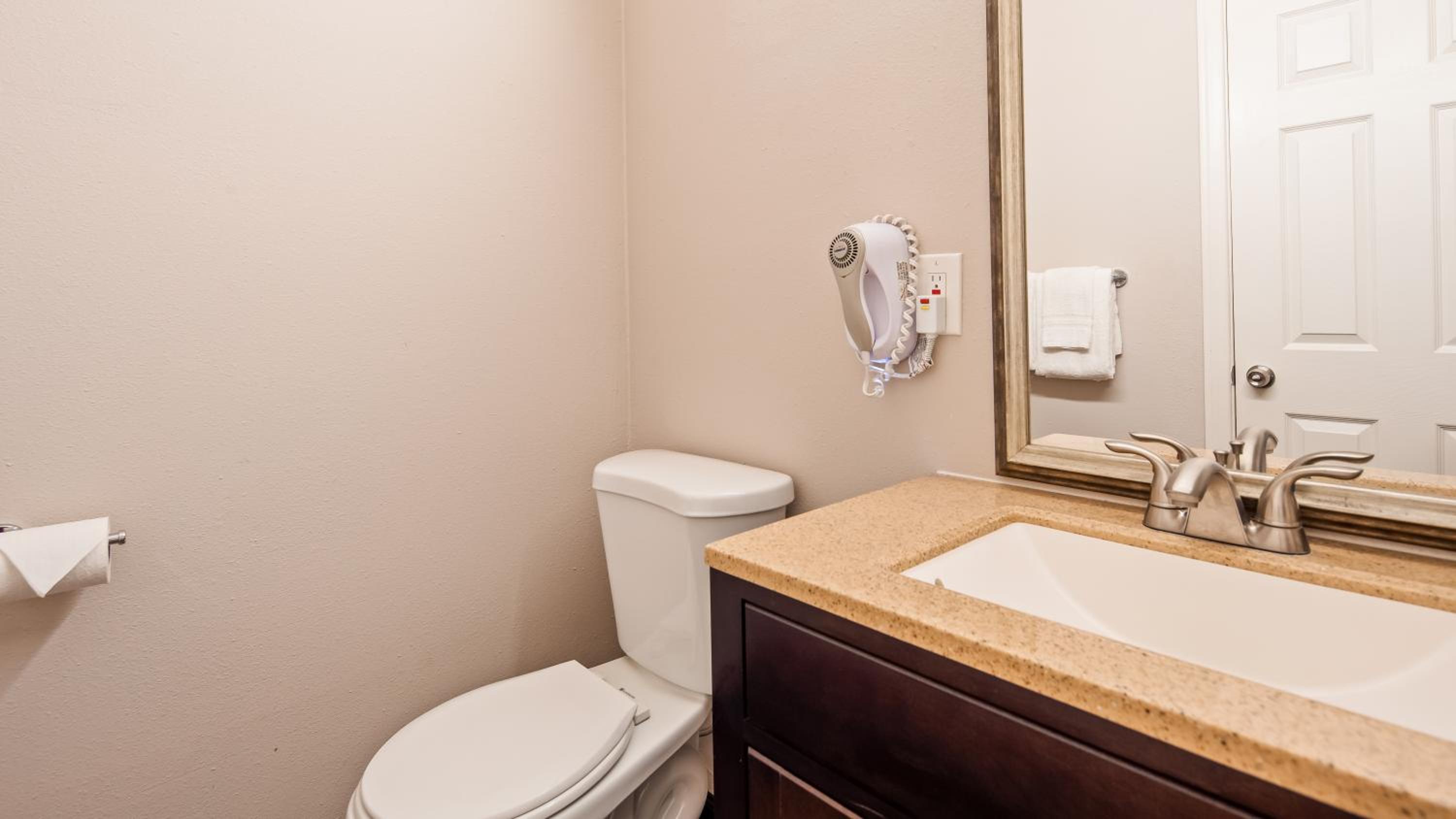 Standard King Room - Non-Smoking  photo 2