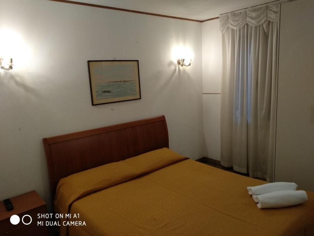 Double Room with Shared Bathroom photo 1