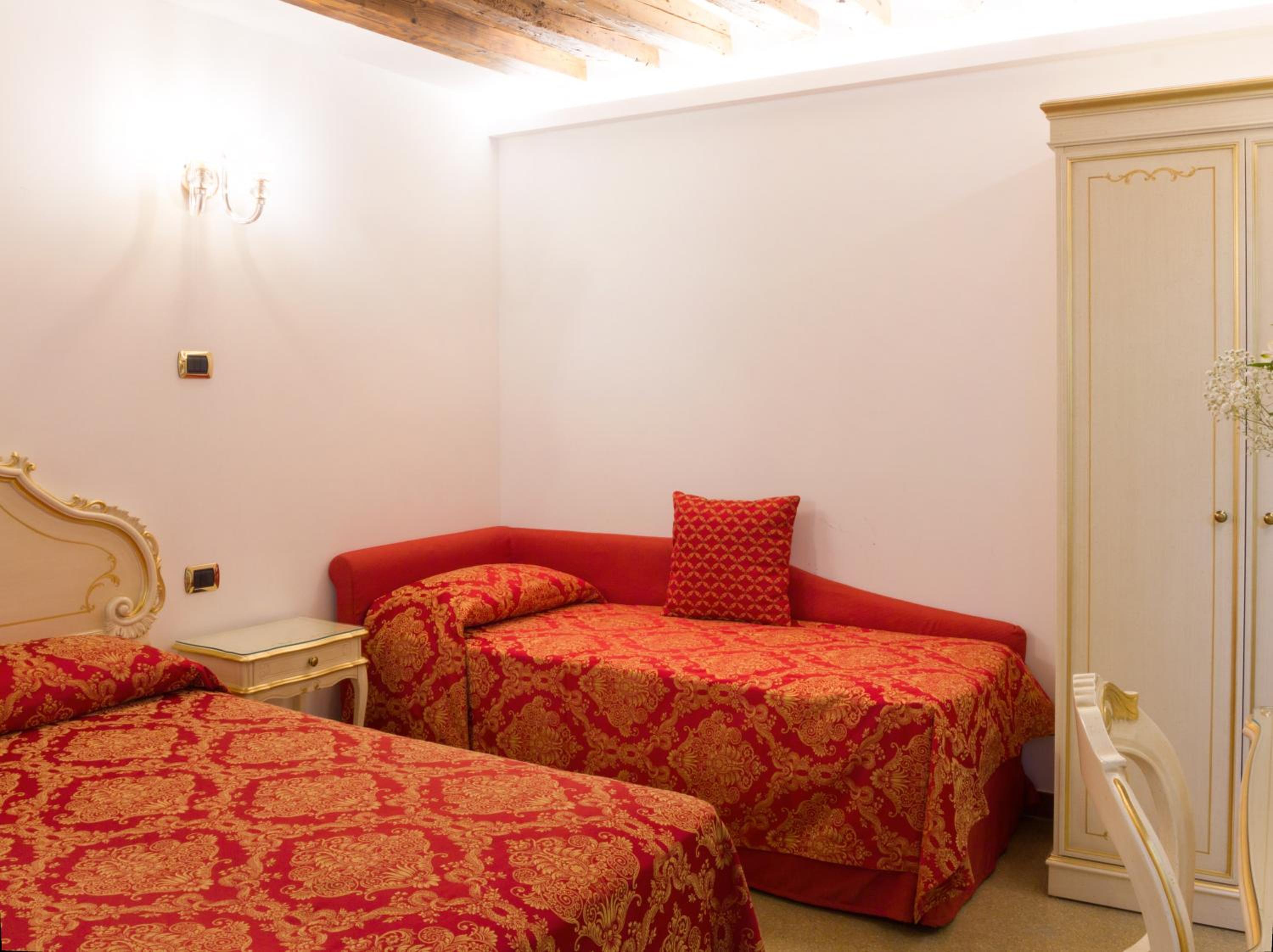 Superior Triple Room photo 1
