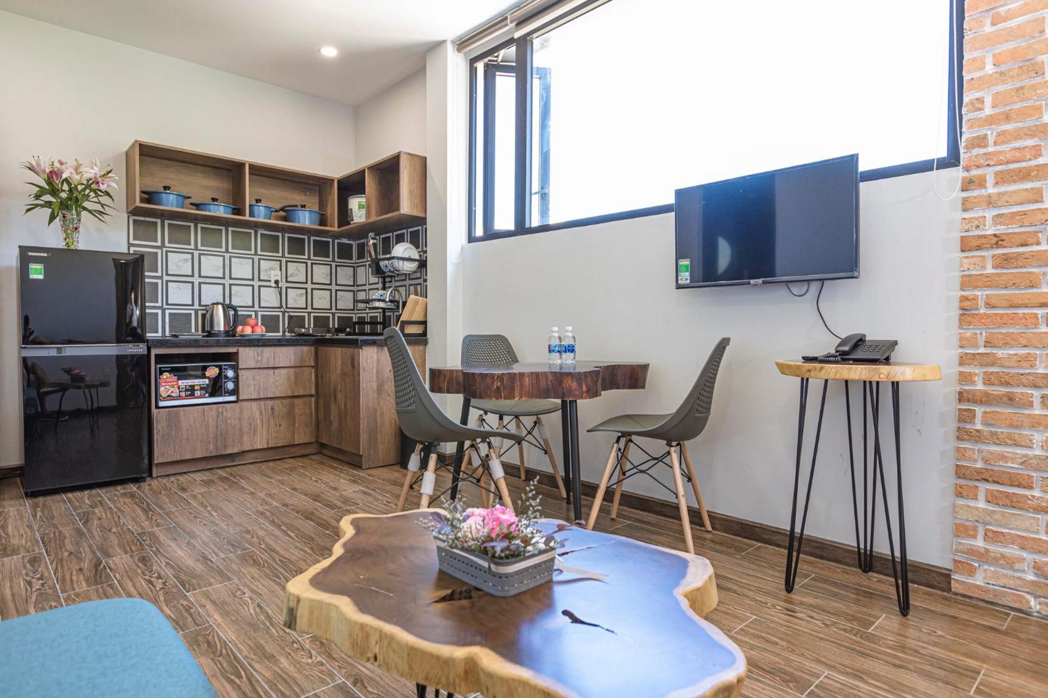 One-Bedroom Suite - Photo 10