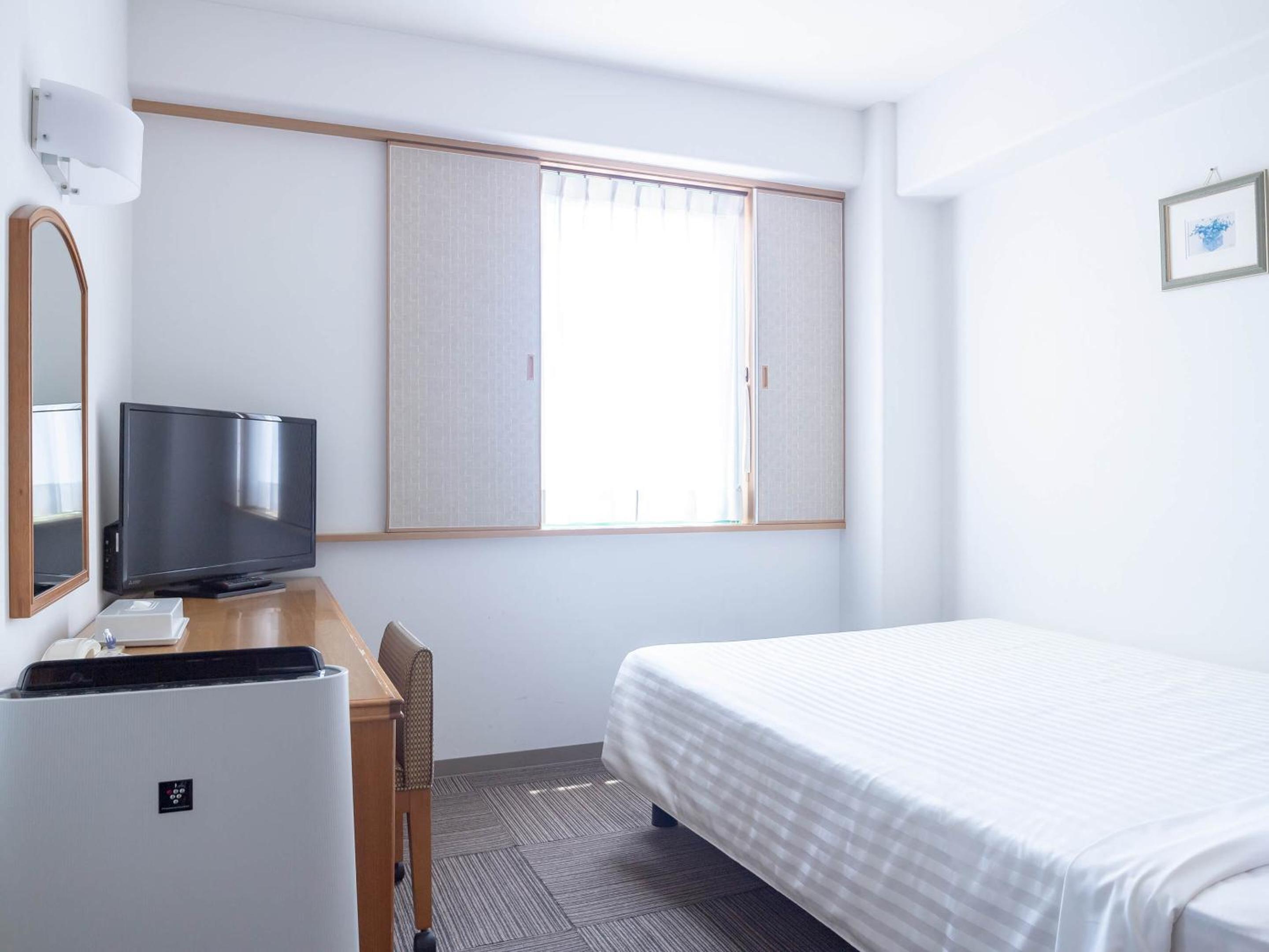 Double Room - Non-Smoking  photo 2