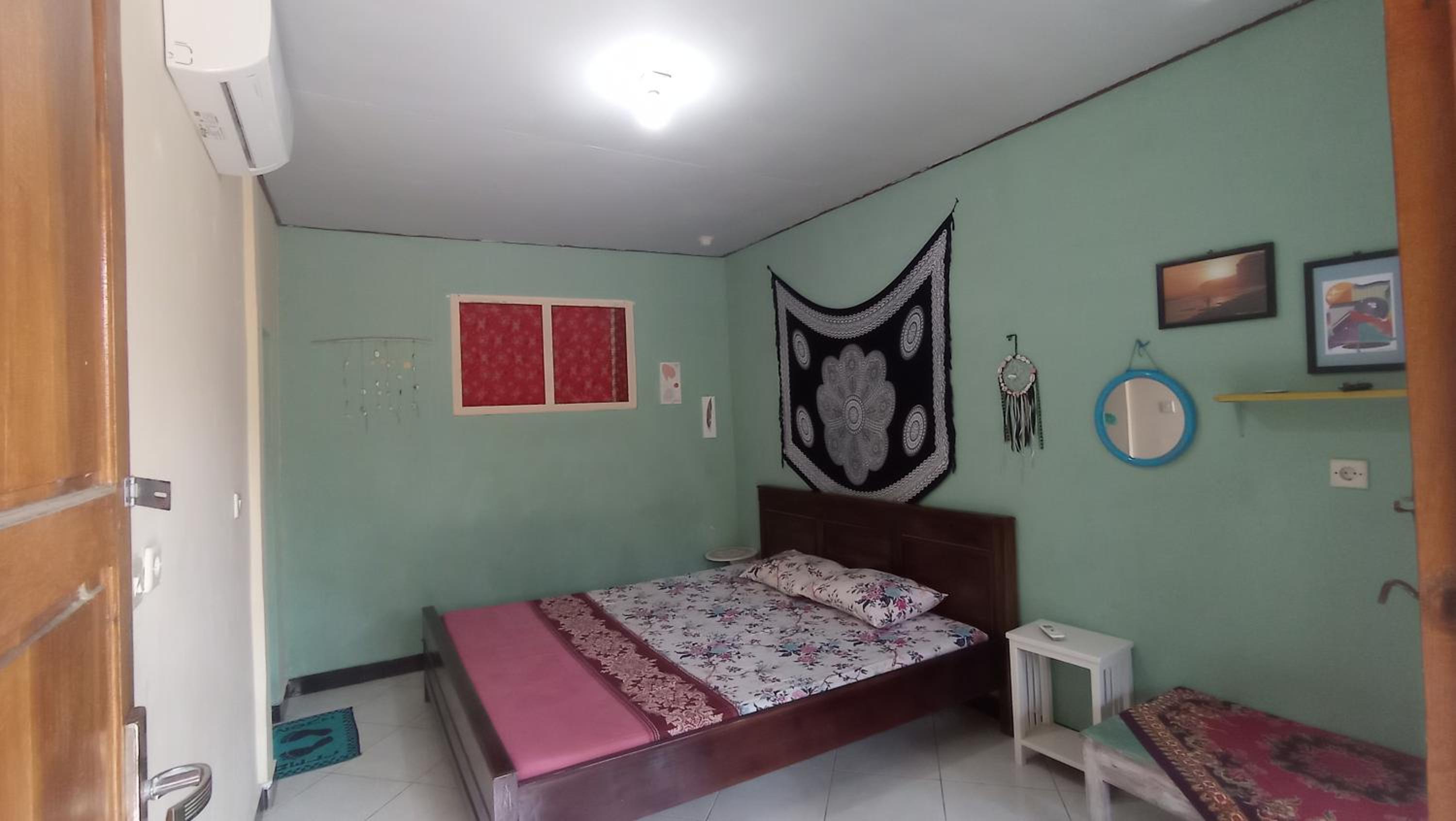 Double Room with Private Bathroom - Photo 4