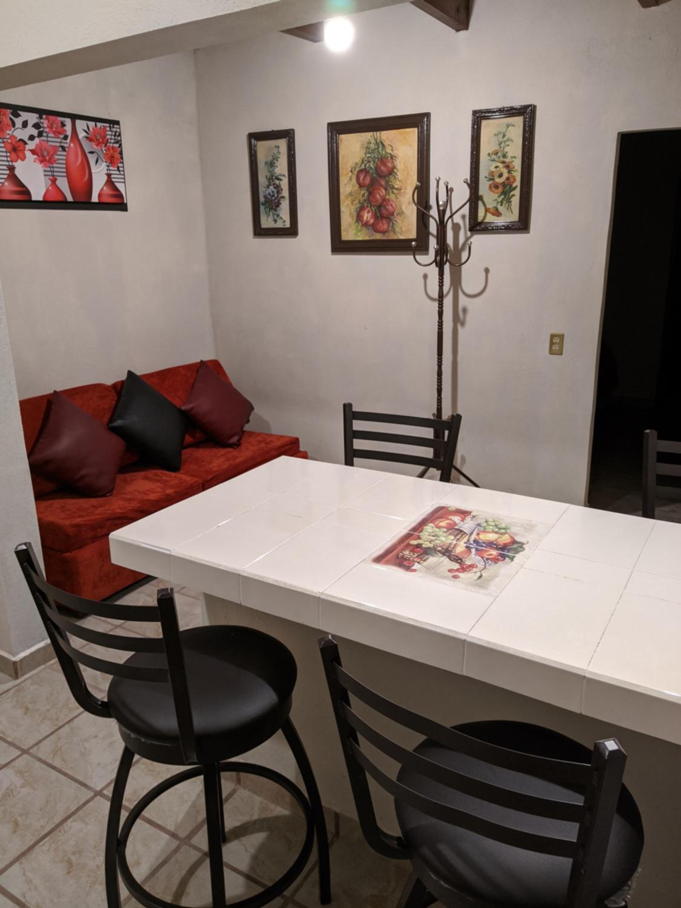 One-Bedroom Standard Apartment - Photo 4