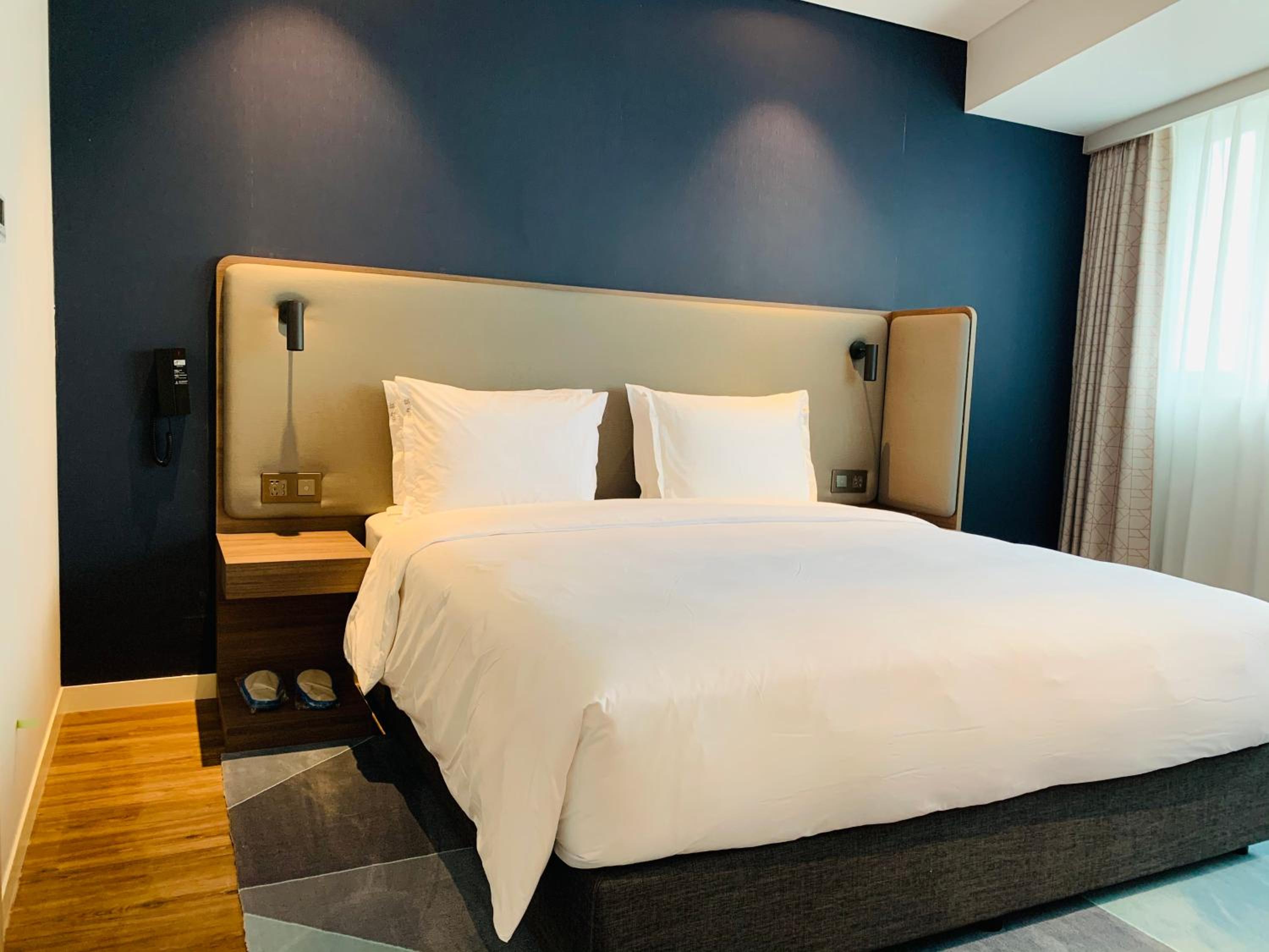 One-Bedroom Suite - Photo 1