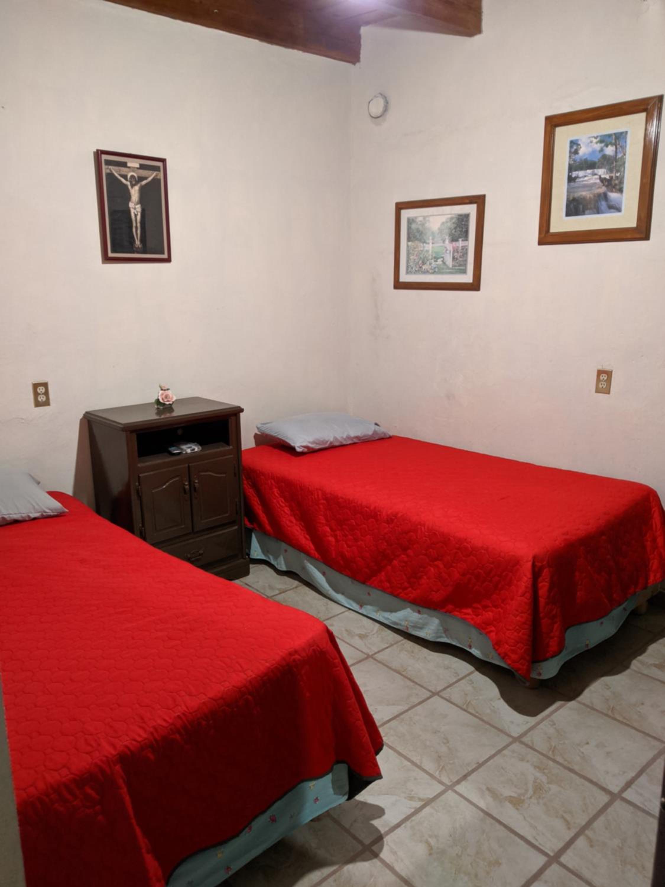 One-Bedroom Standard Apartment - Photo 3