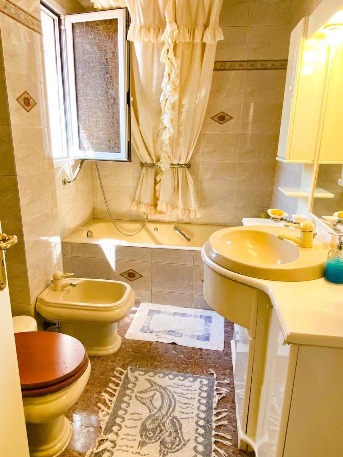Three-Bedroom Apartment - Photo 6