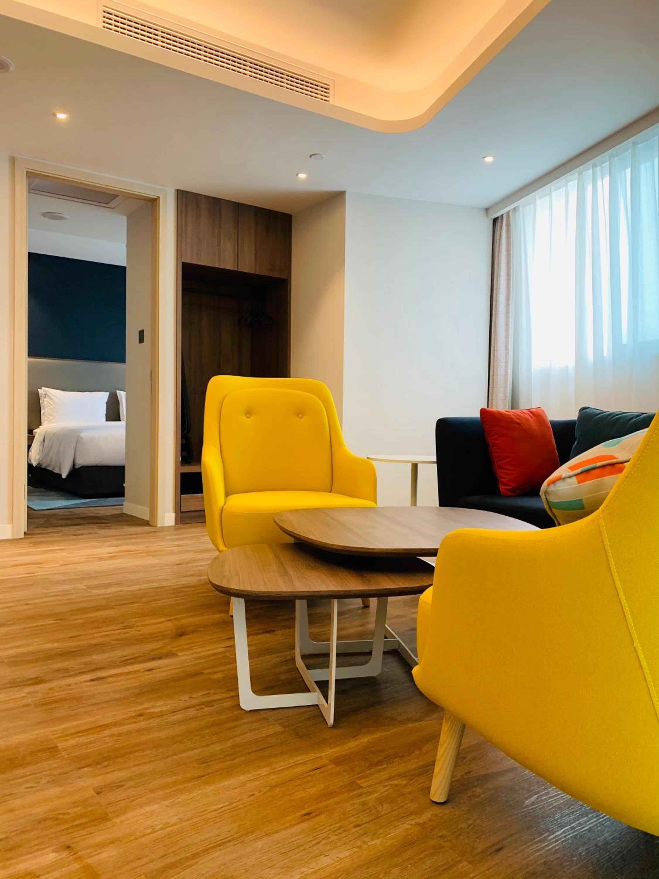 One-Bedroom Suite - Photo 3