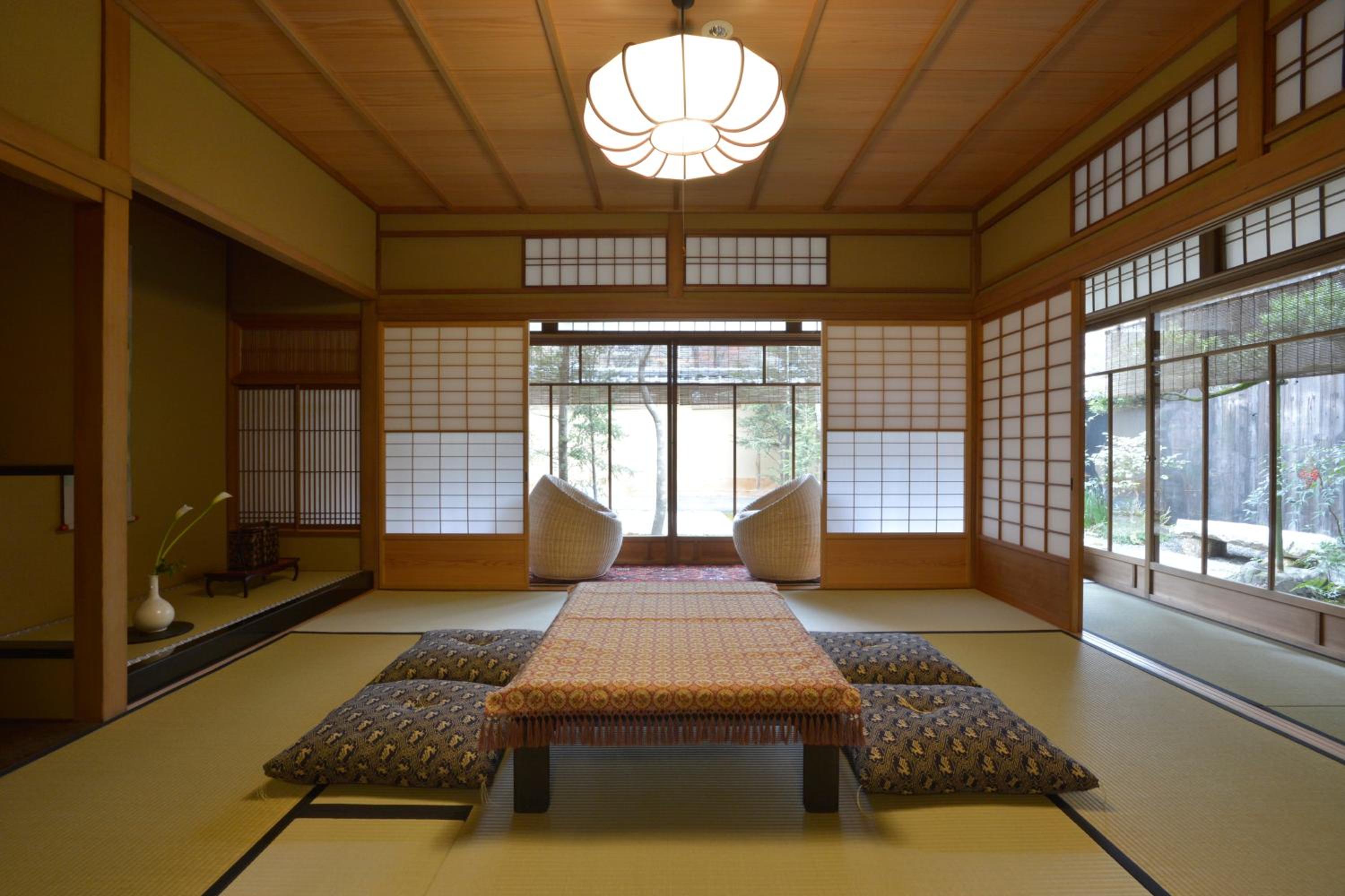Japanese-Style Townhouse - Non-Smoking