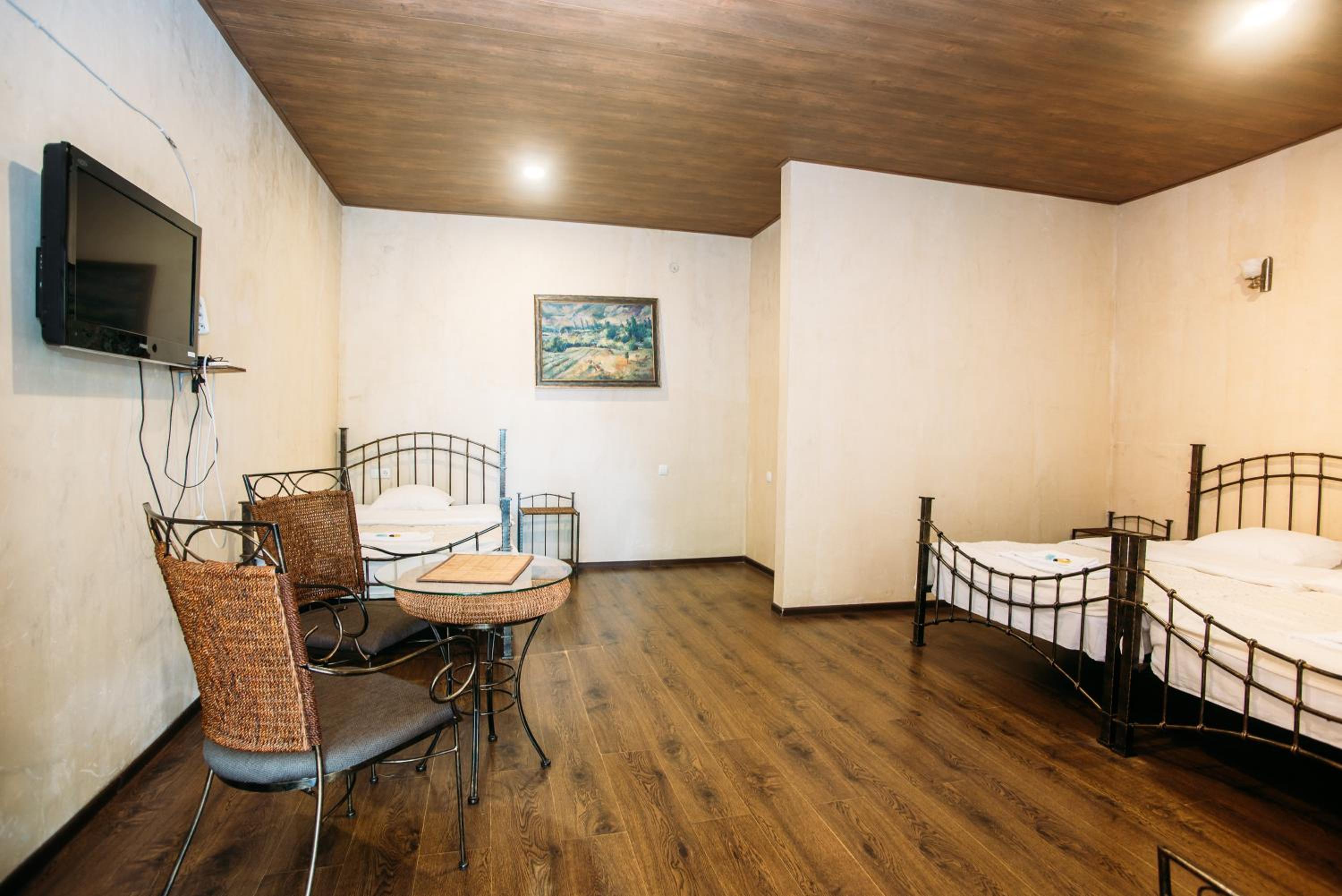 Triple Room with Balcony - Photo 2
