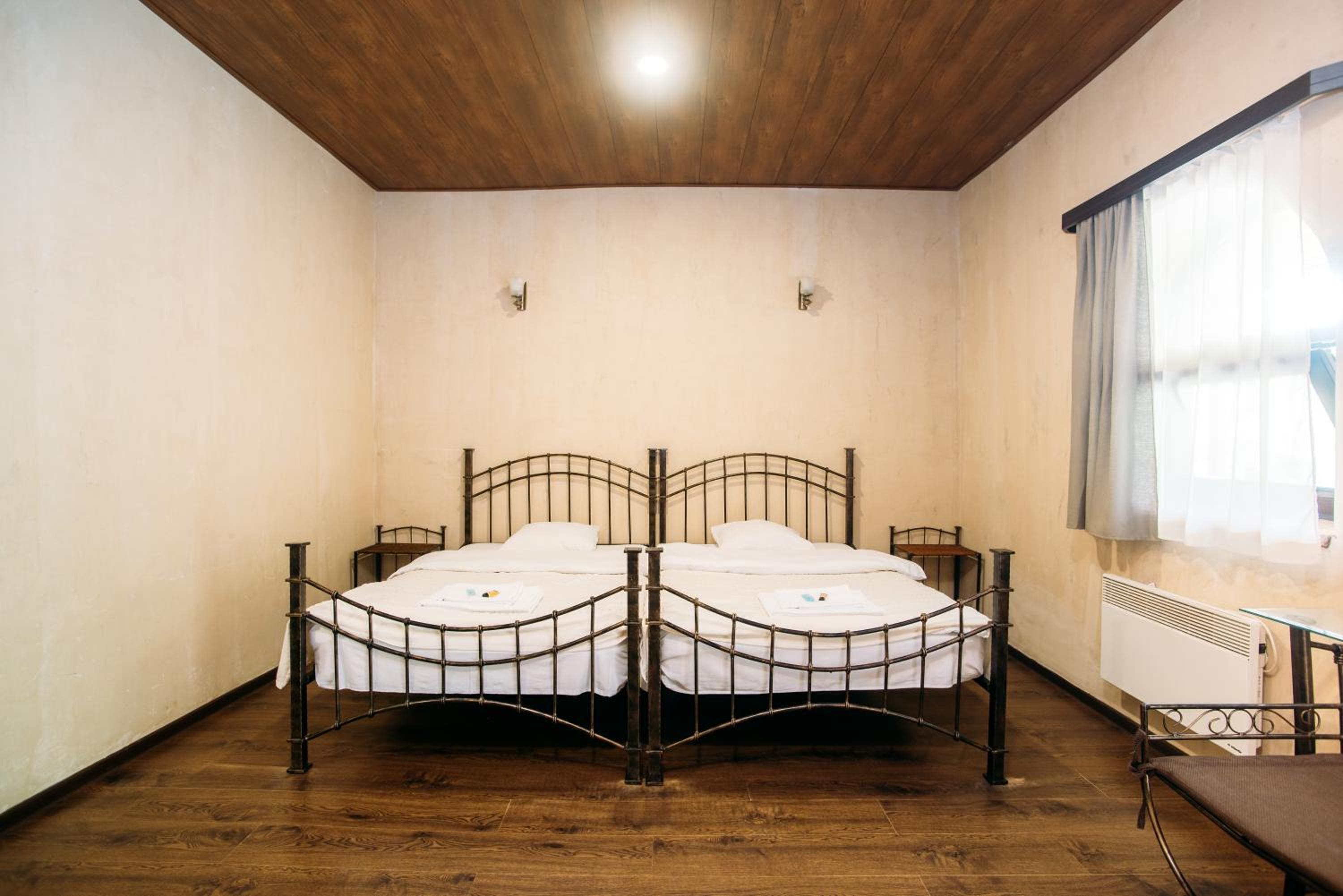 Triple Room with Balcony - Photo 3