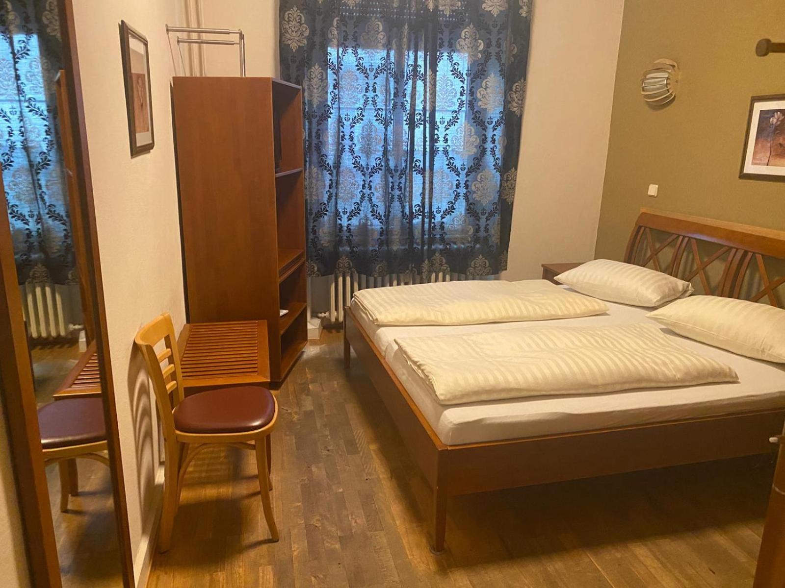 Standard Double Room - Photo 3