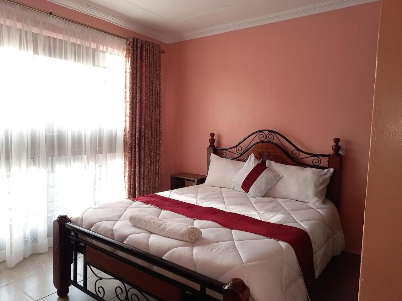 Single Room photo 2