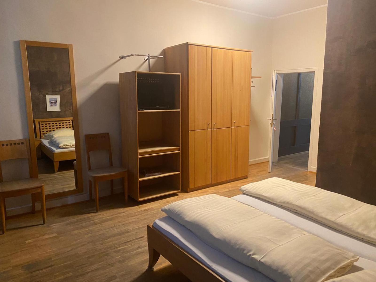 Double Room - Photo 6