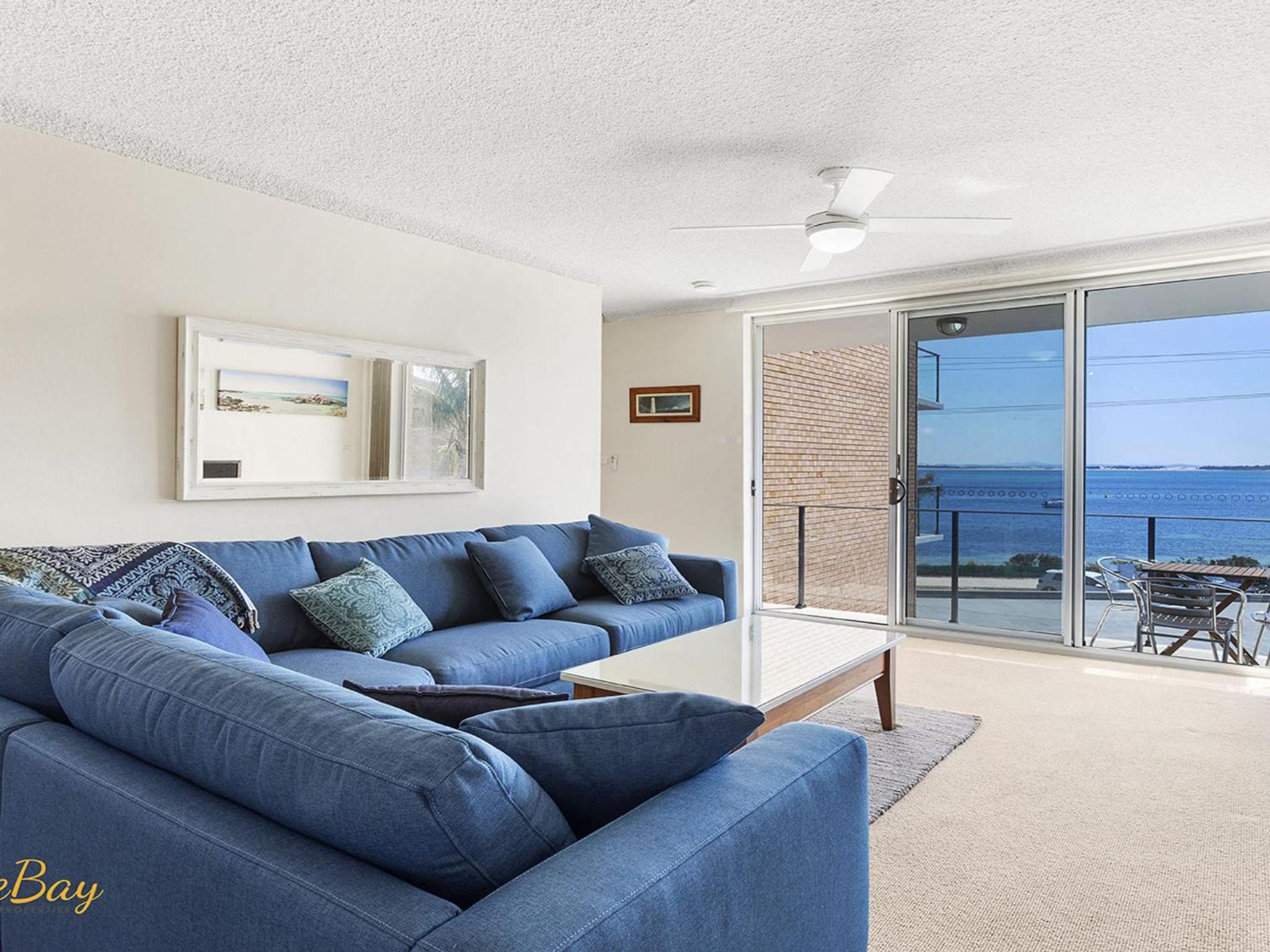 Apartment with Balcony photo 1