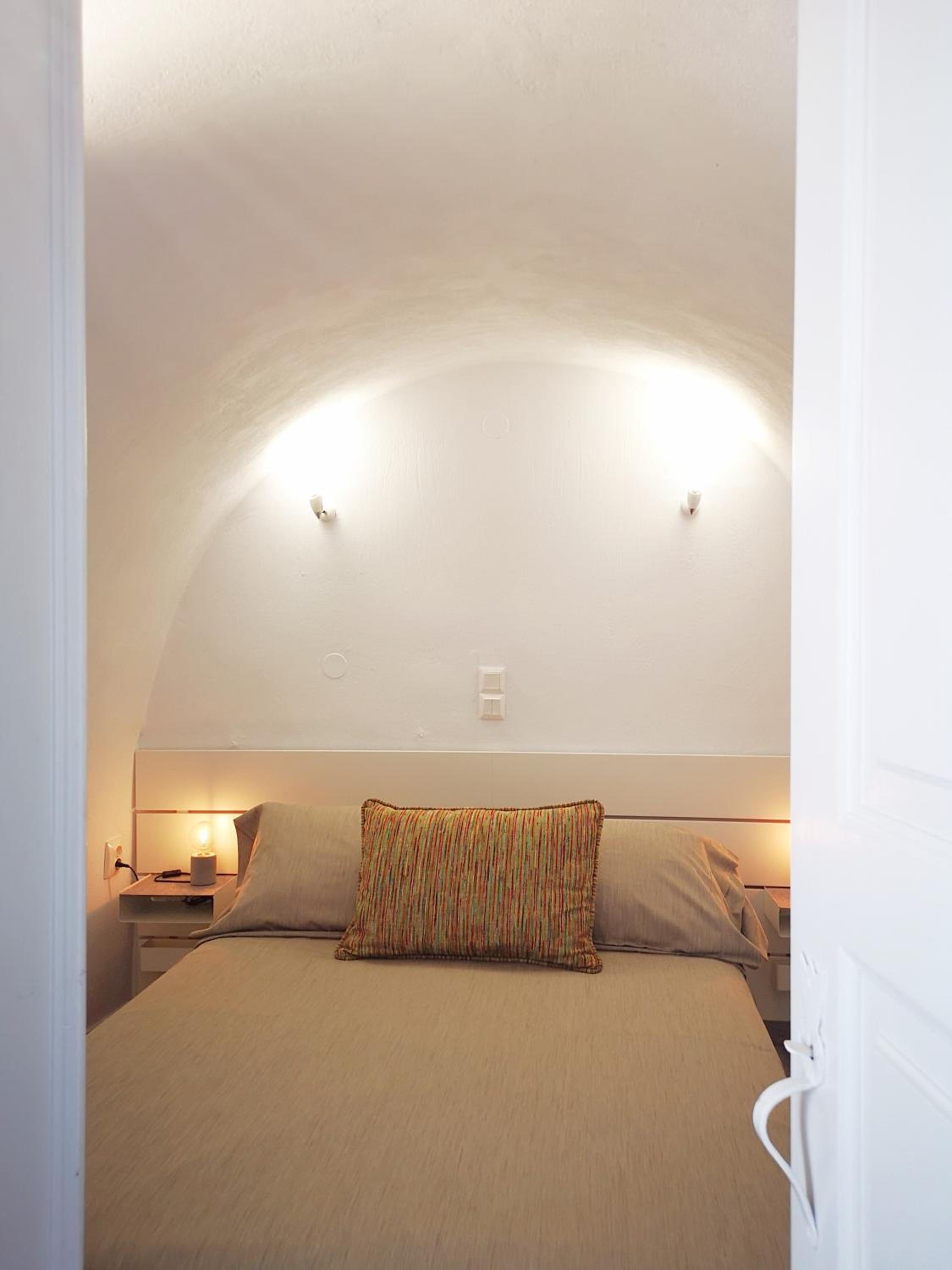 Traditional Two-Bedroom Suite with Plunge Pool - Photo 5