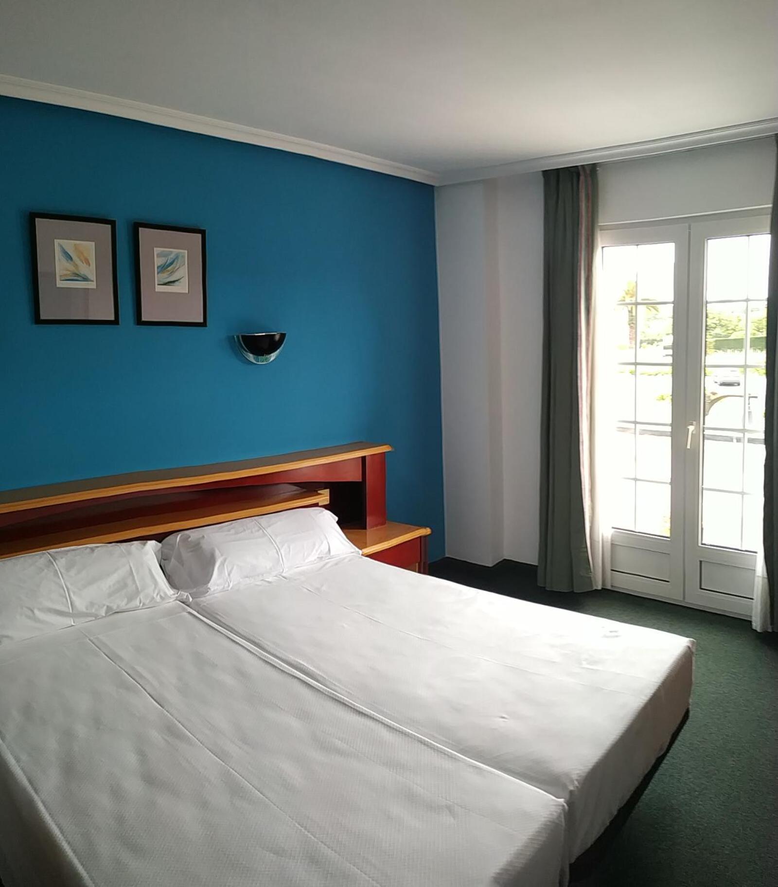 Superior Twin Room - Photo 1