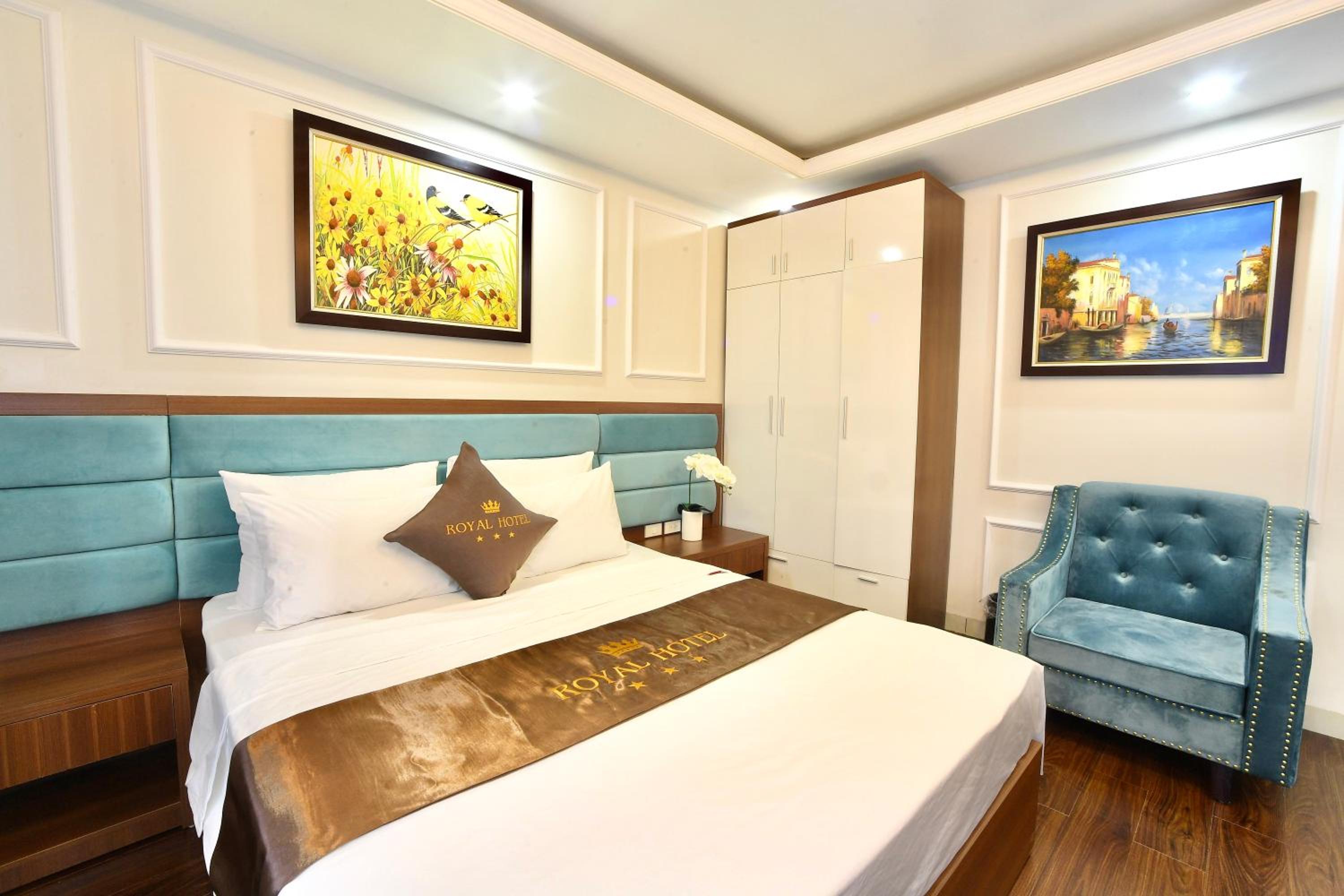 Superior Suite - Photo 1