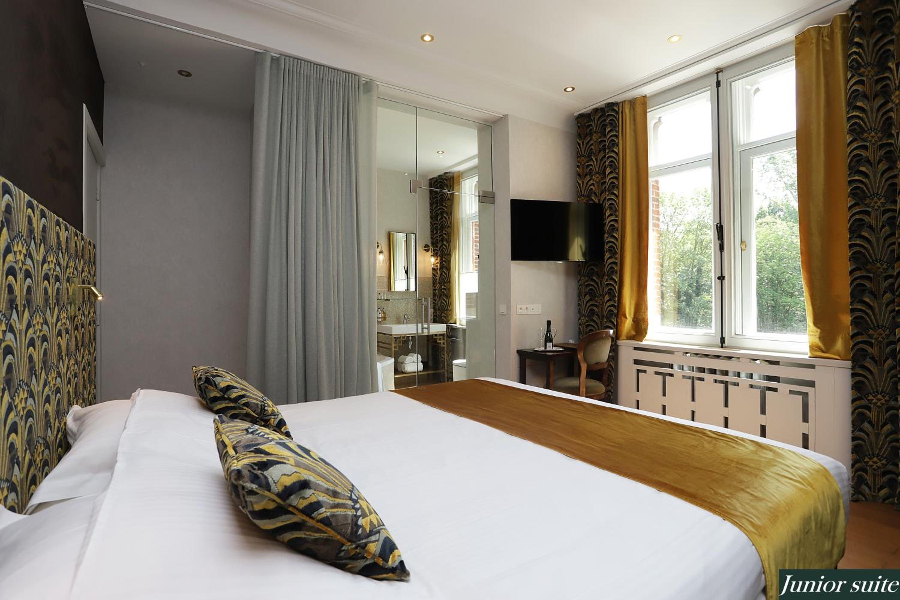 Junior Suite with Garden View photo 1