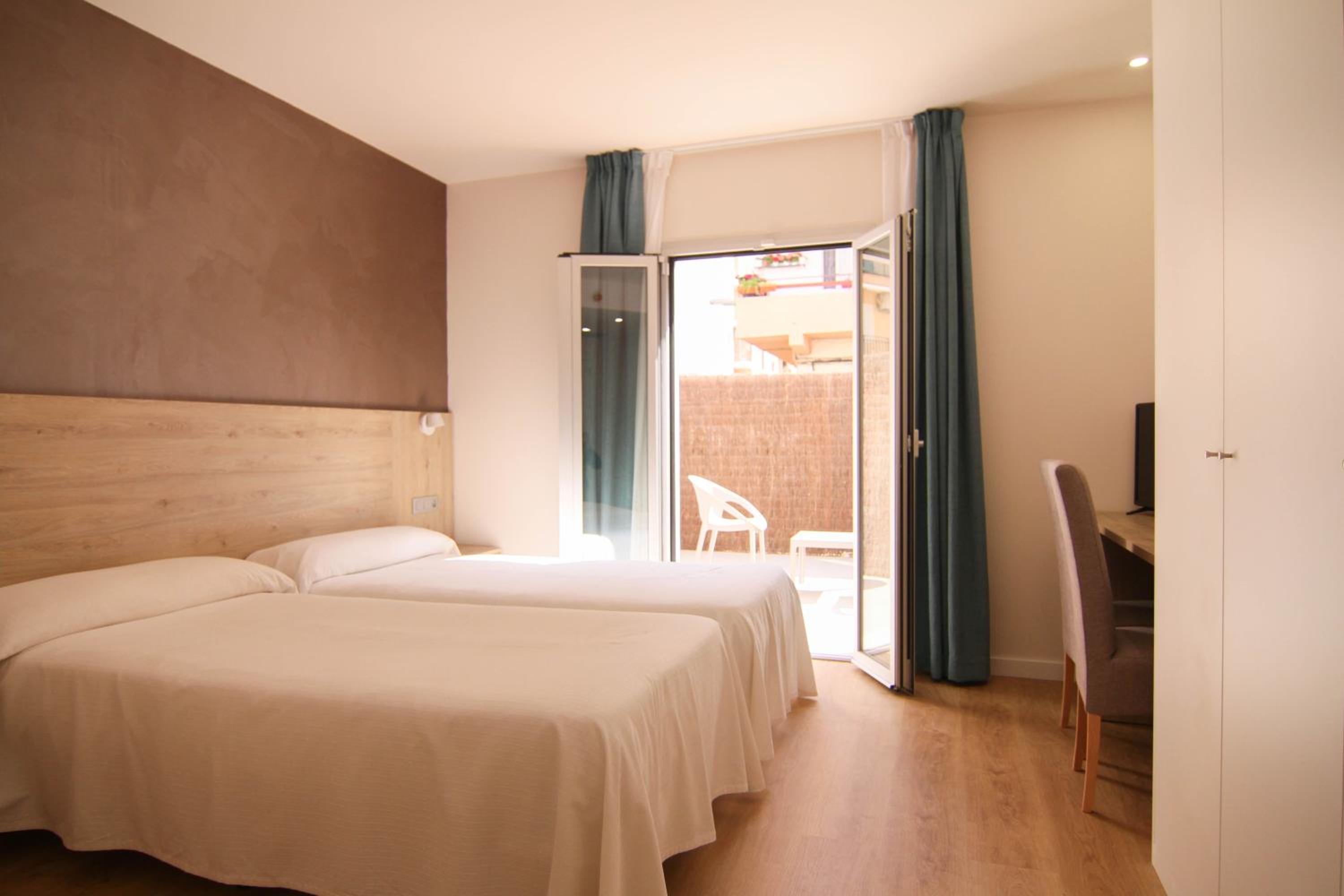 Superior Double or Twin Room - Photo 5