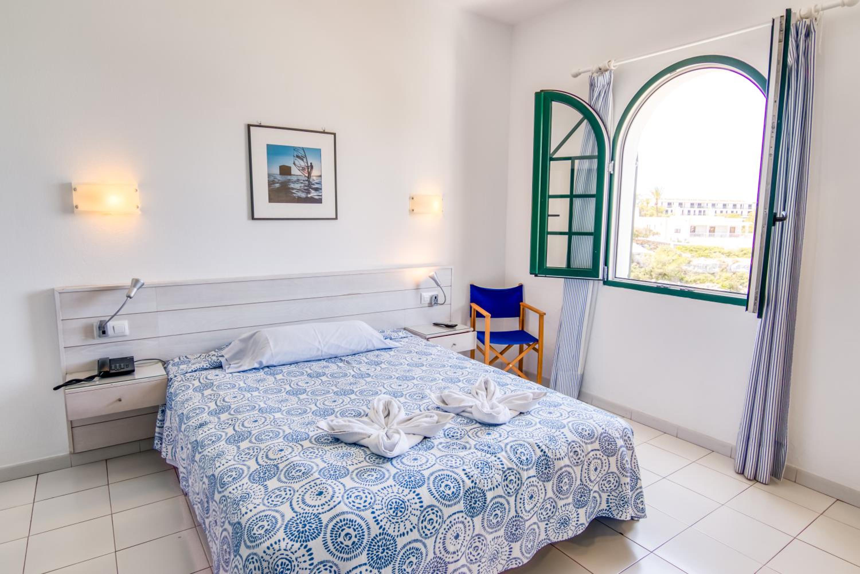 Double or Twin Room - Photo 4