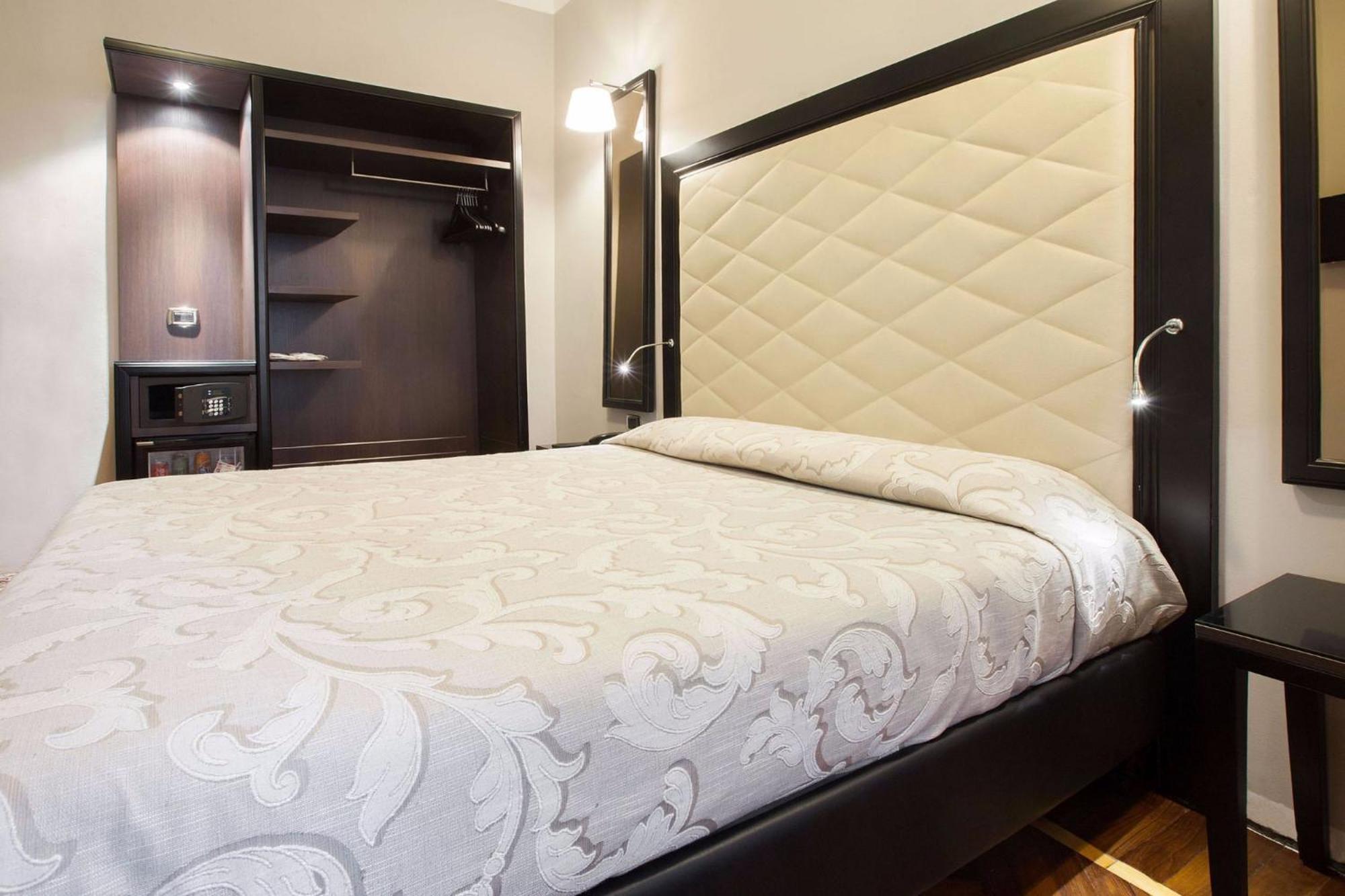 Economy Double Room photo 1