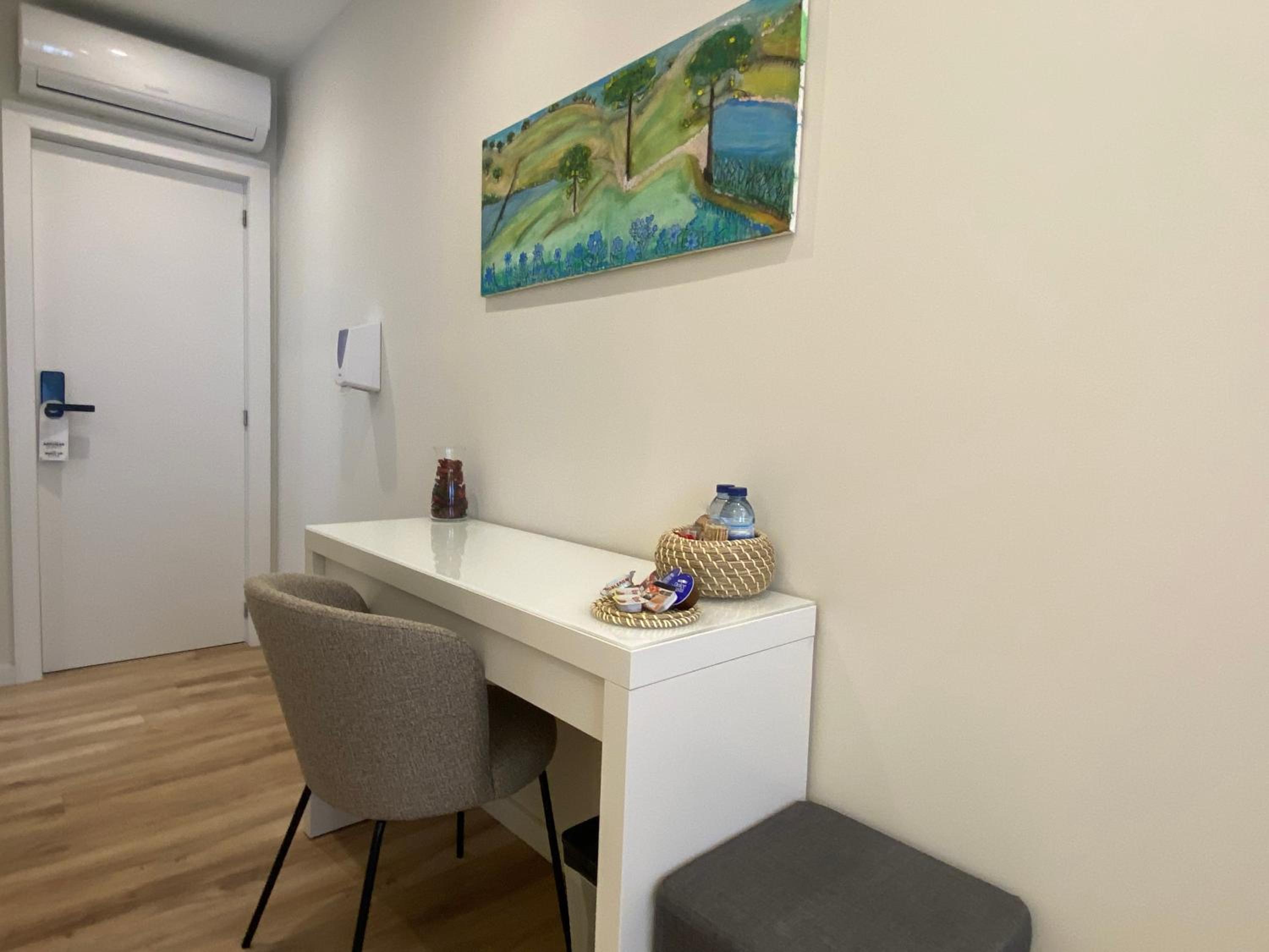 Double or Twin Room - Photo 7