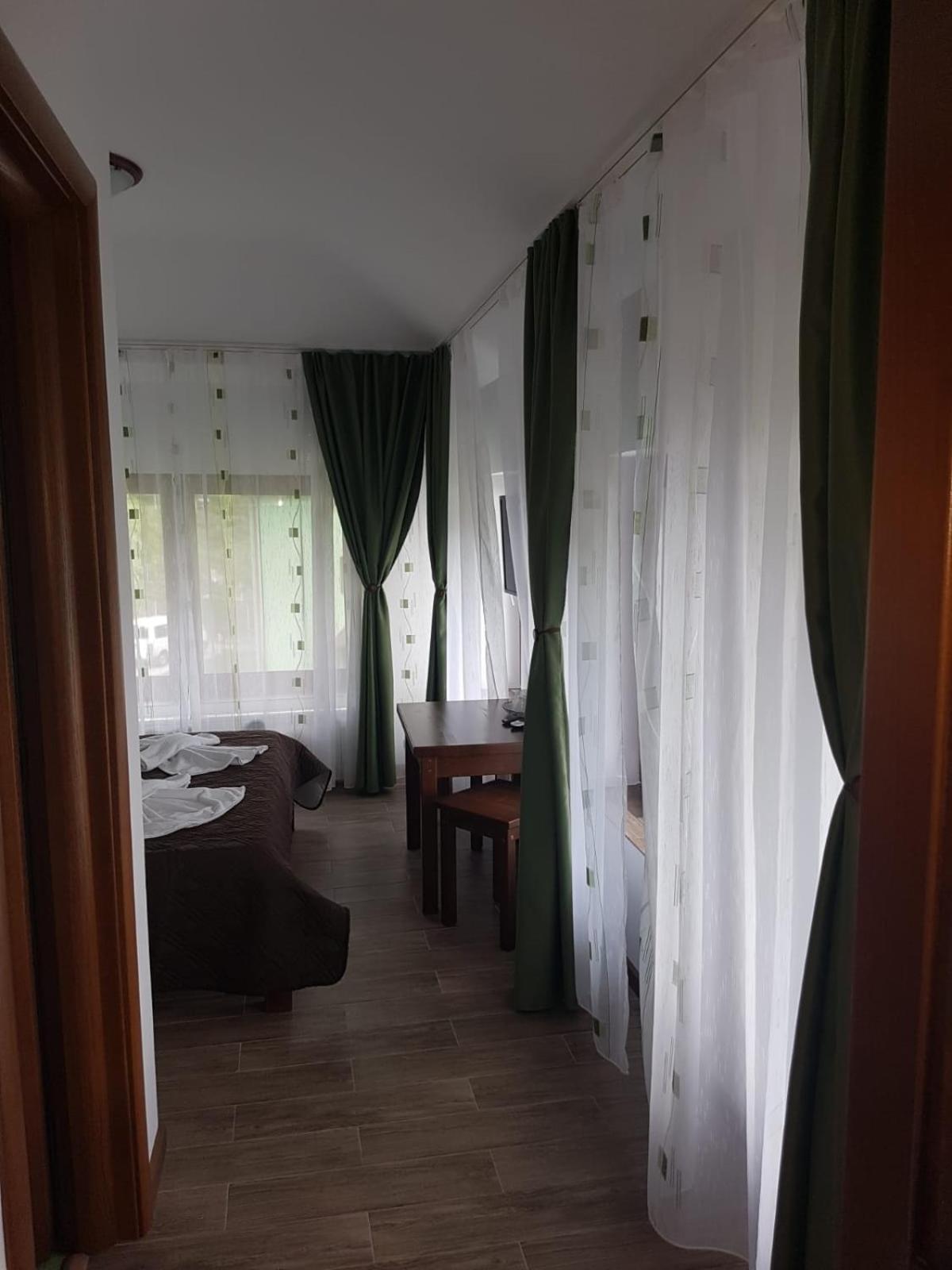 Double Room with Private Bathroom photo 1