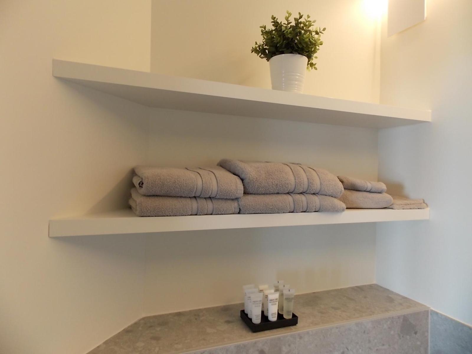 One-Bedroom Apartment - Photo 22
