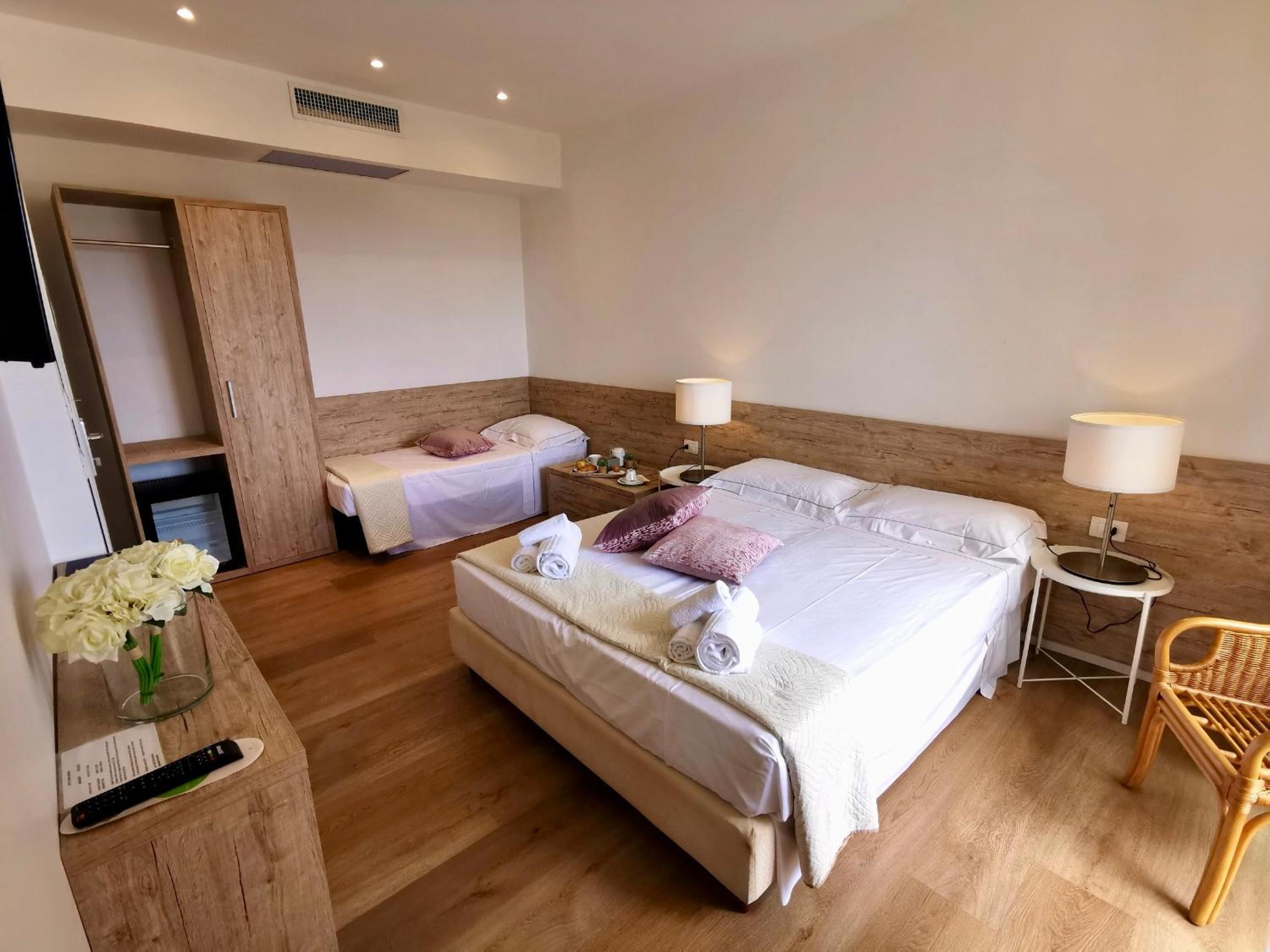Triple Room with Sea View - Photo 1