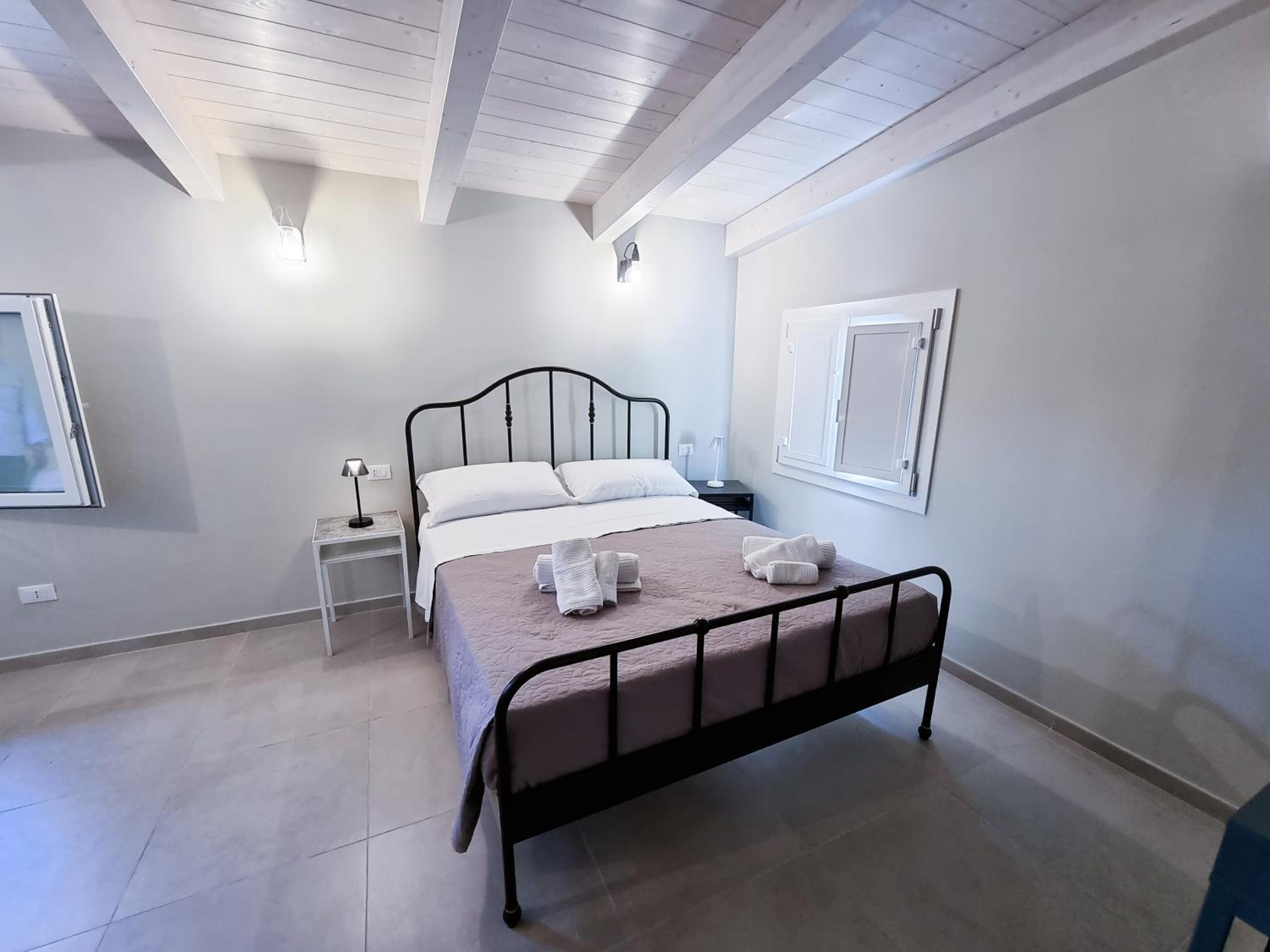 Deluxe Triple Room - Photo 20