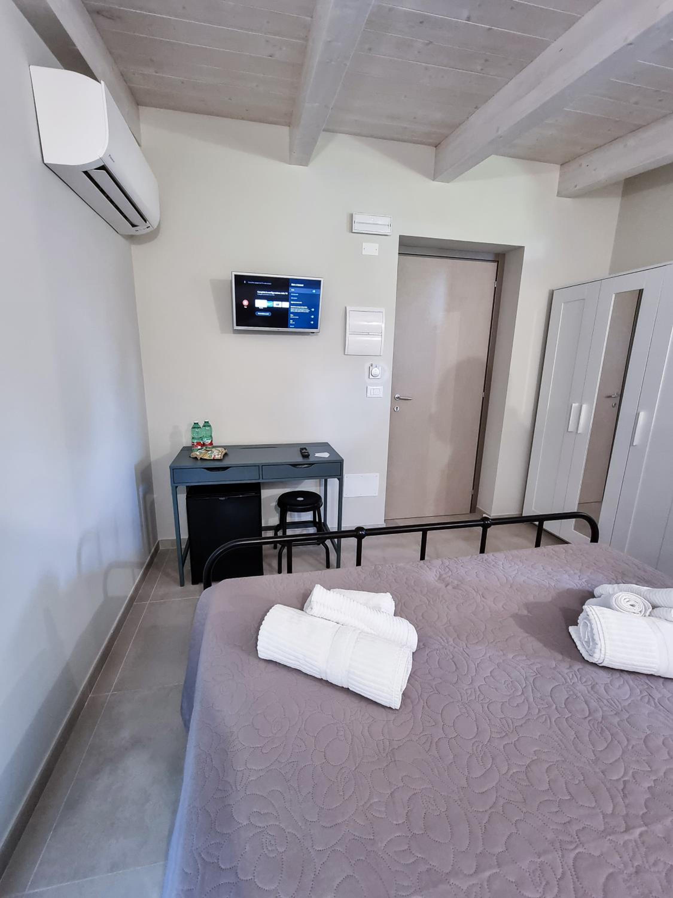 Deluxe Triple Room - Photo 5