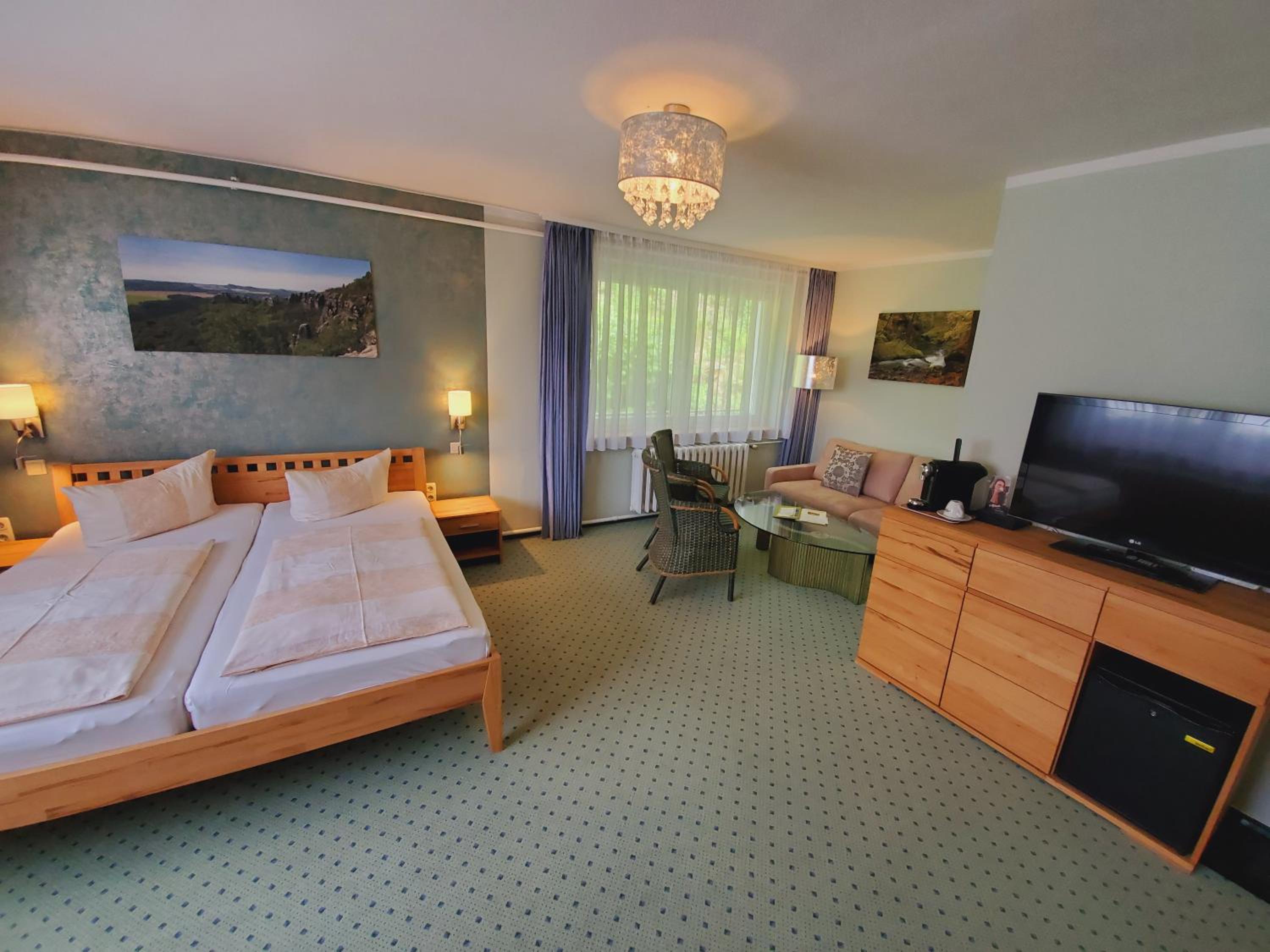 Apartment with Mountain View - Photo 1