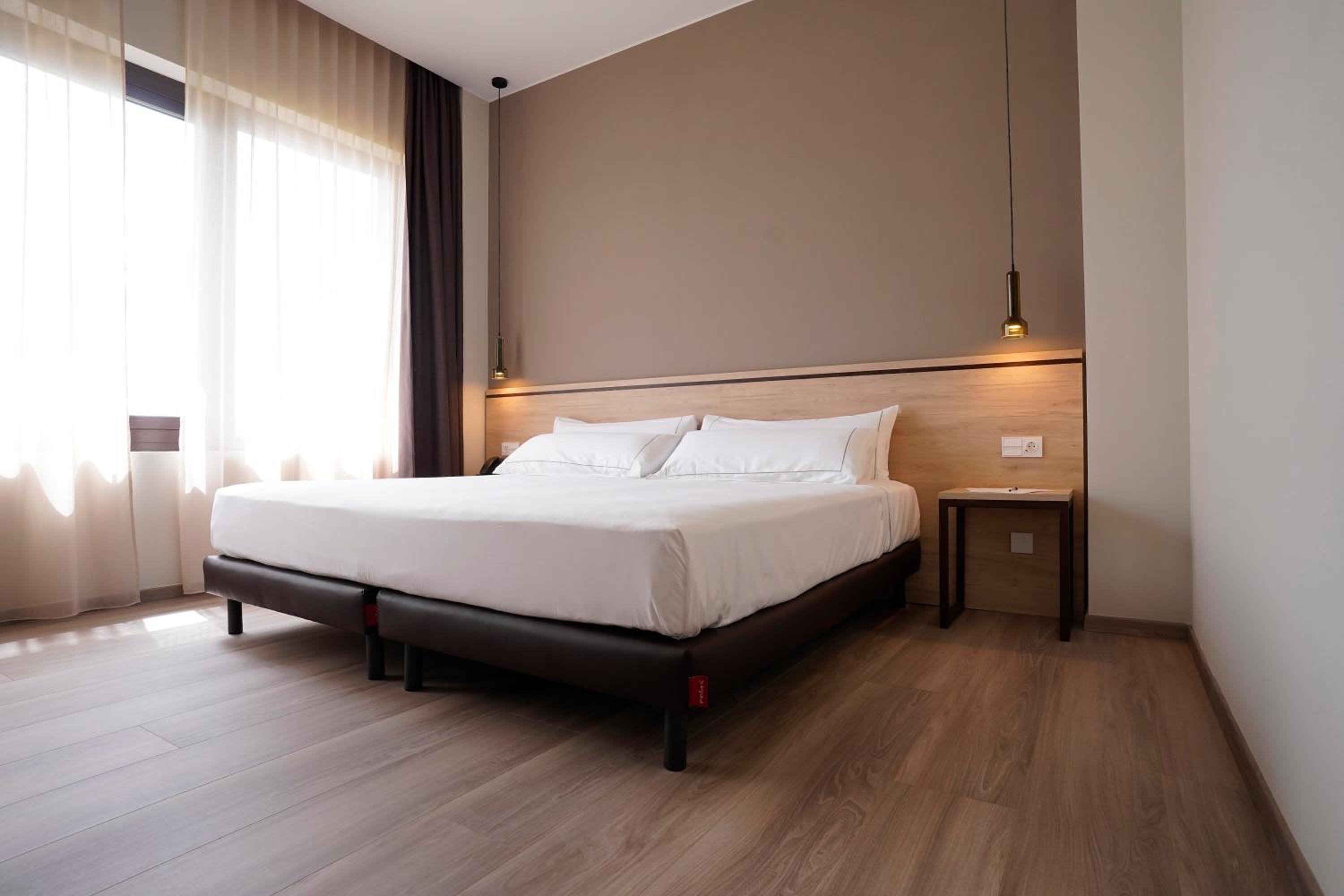 Superior Twin Room with Parking photo 2