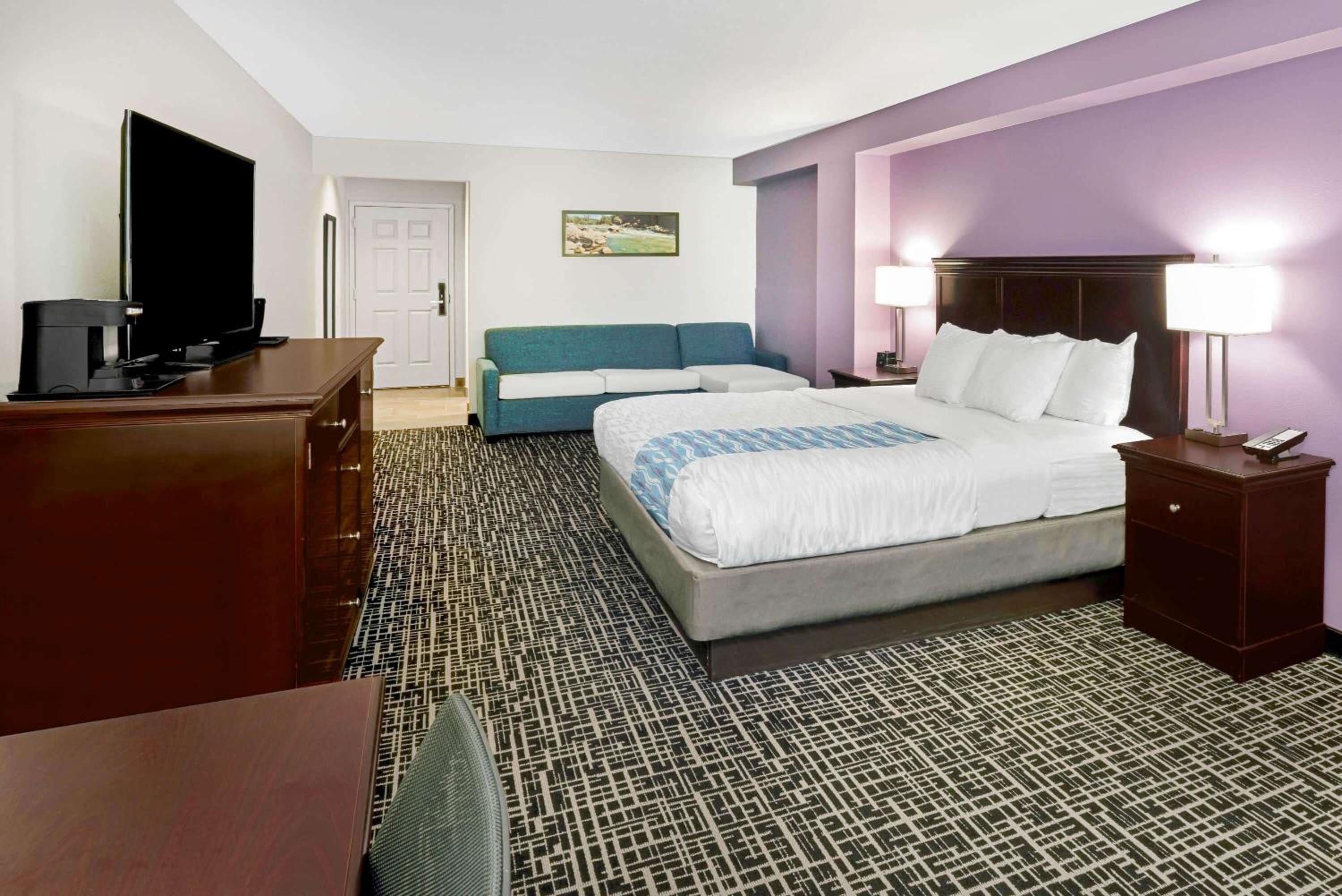 King Studio Suite - Non-Smoking - Photo 2