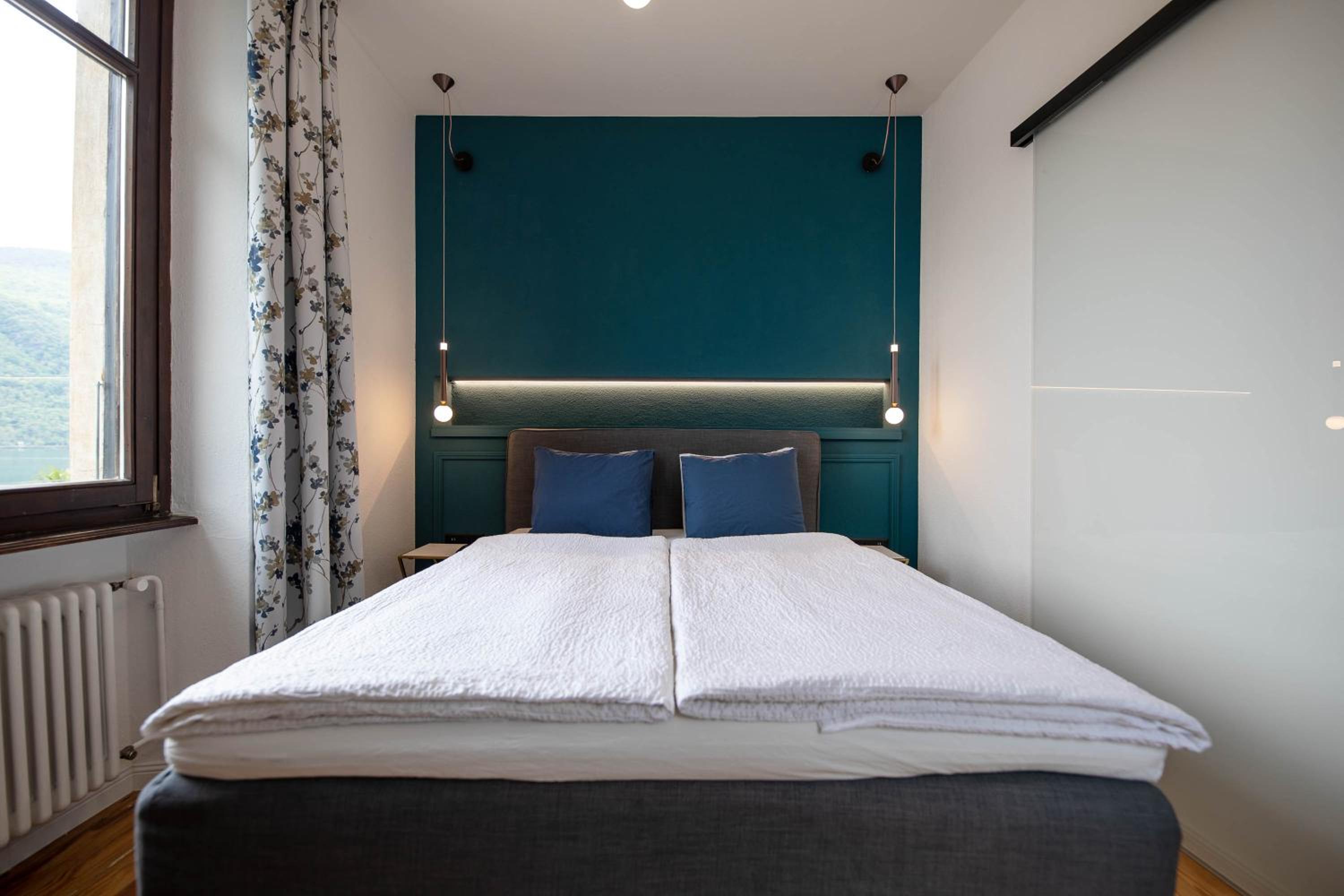 Junior Suite with Balcony - Photo 6