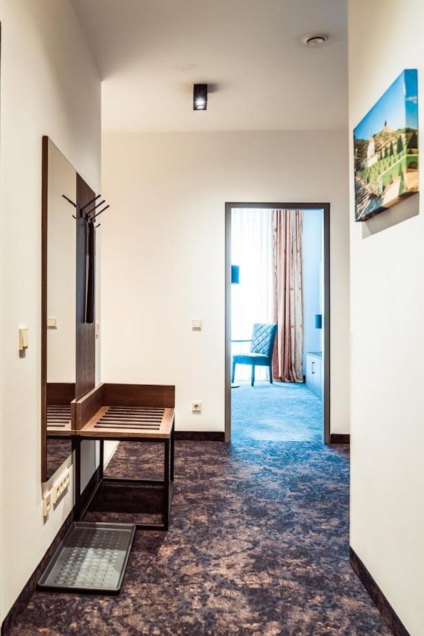 One-Bedroom Apartment - Photo 1
