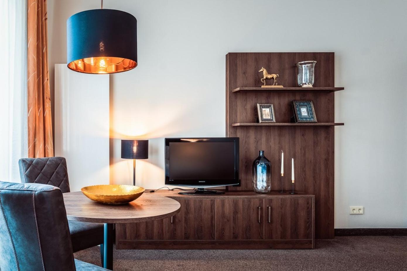 One-Bedroom Apartment - Photo 6