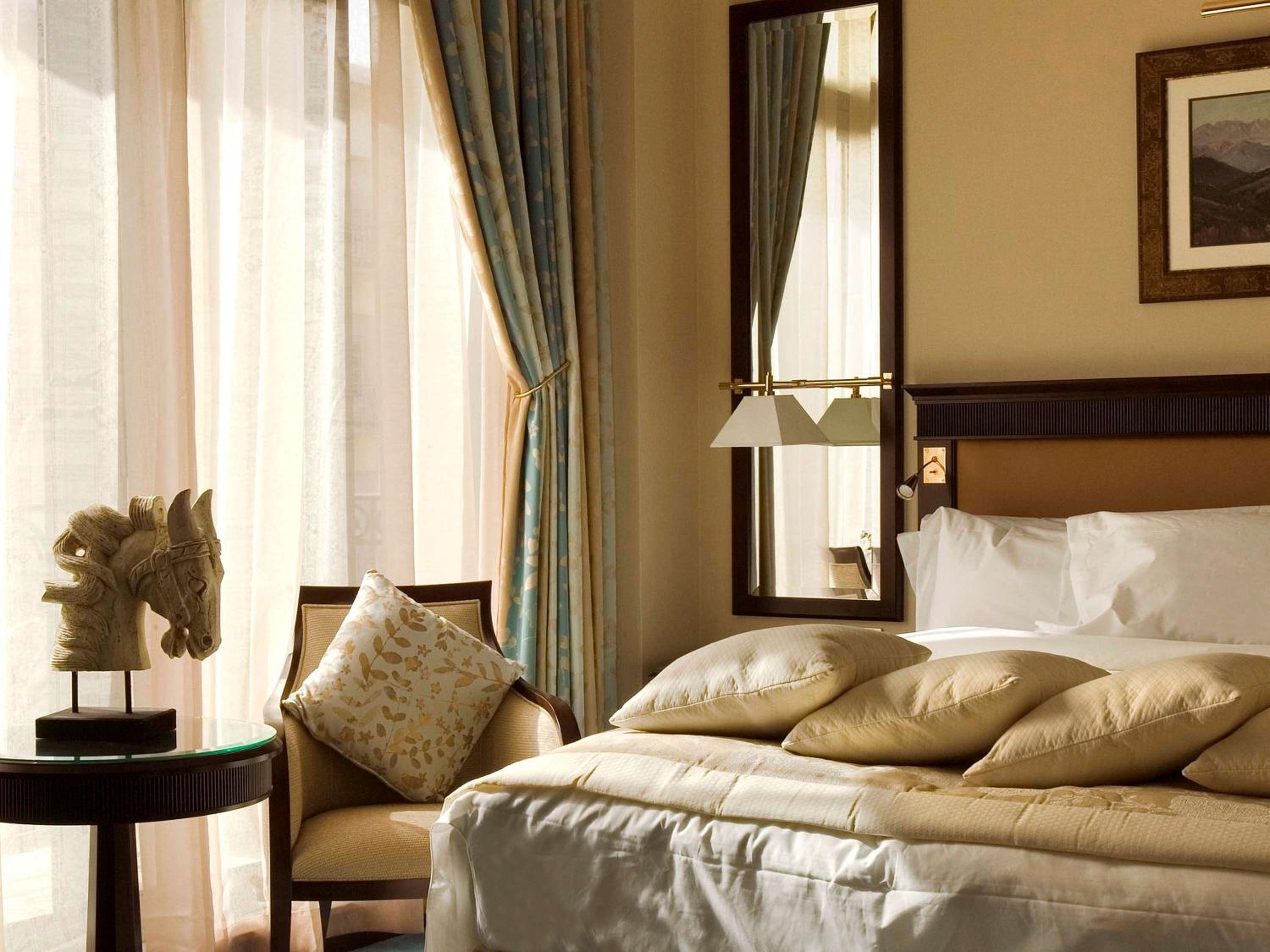 Classic Queen Room
