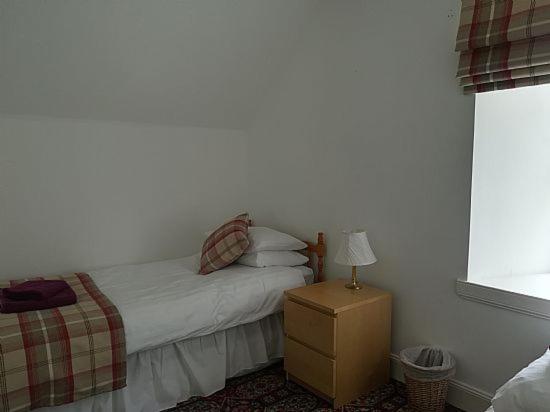 Three-Bedroom Apartment photo 2
