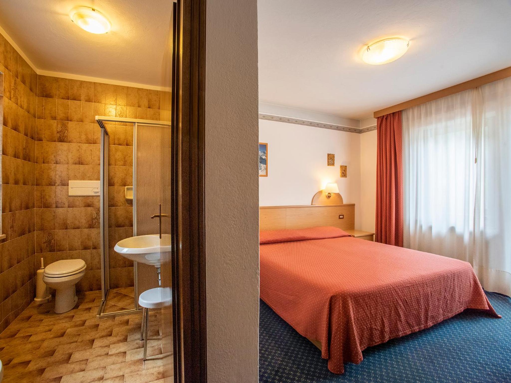 Standard Double Room - Photo 4