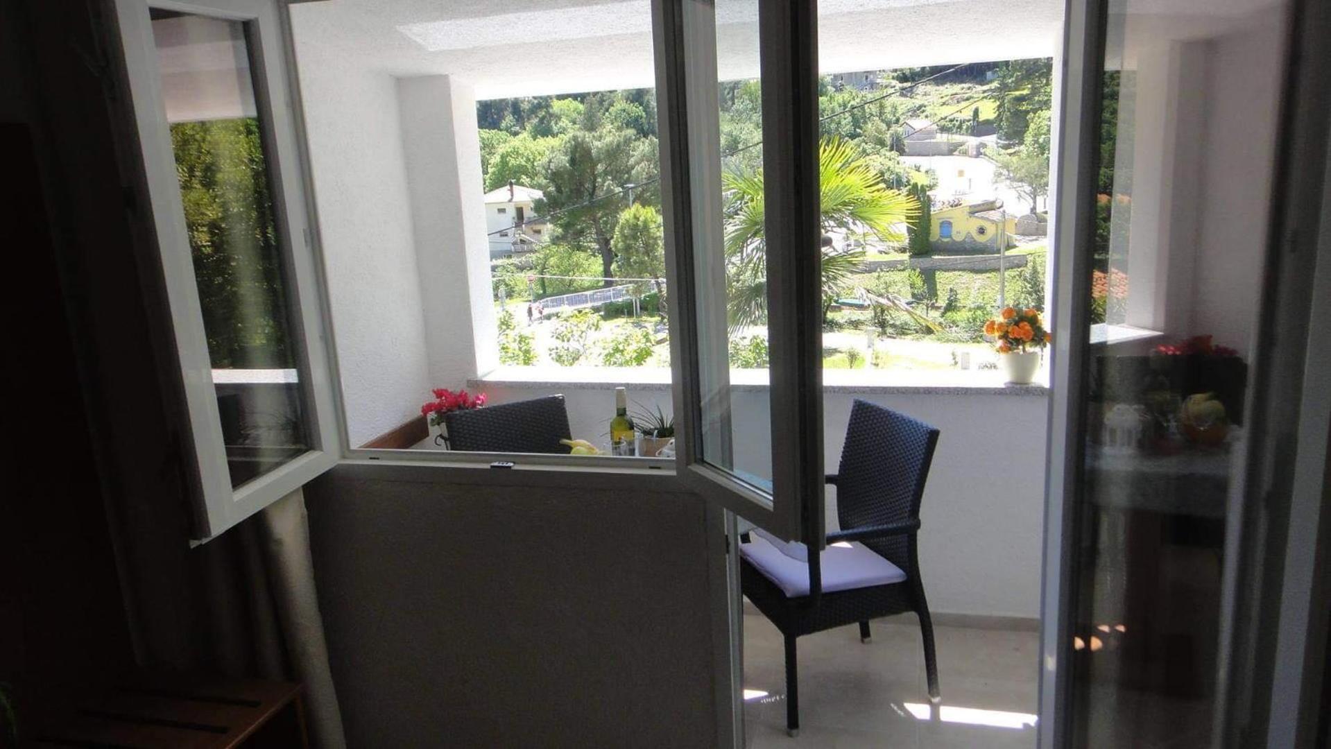 One-Bedroom Apartment - Photo 34