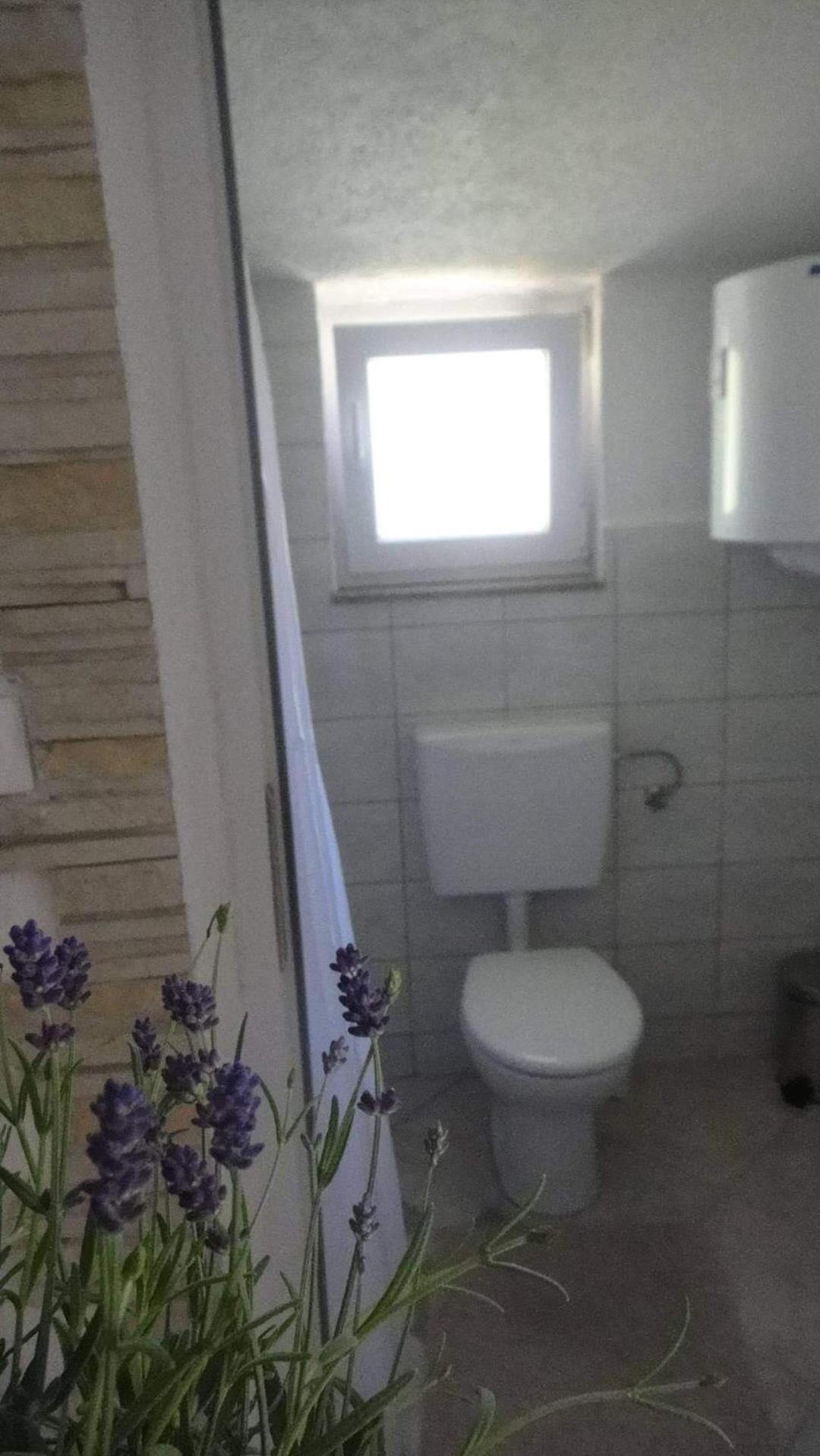 One-Bedroom Apartment - Photo 25