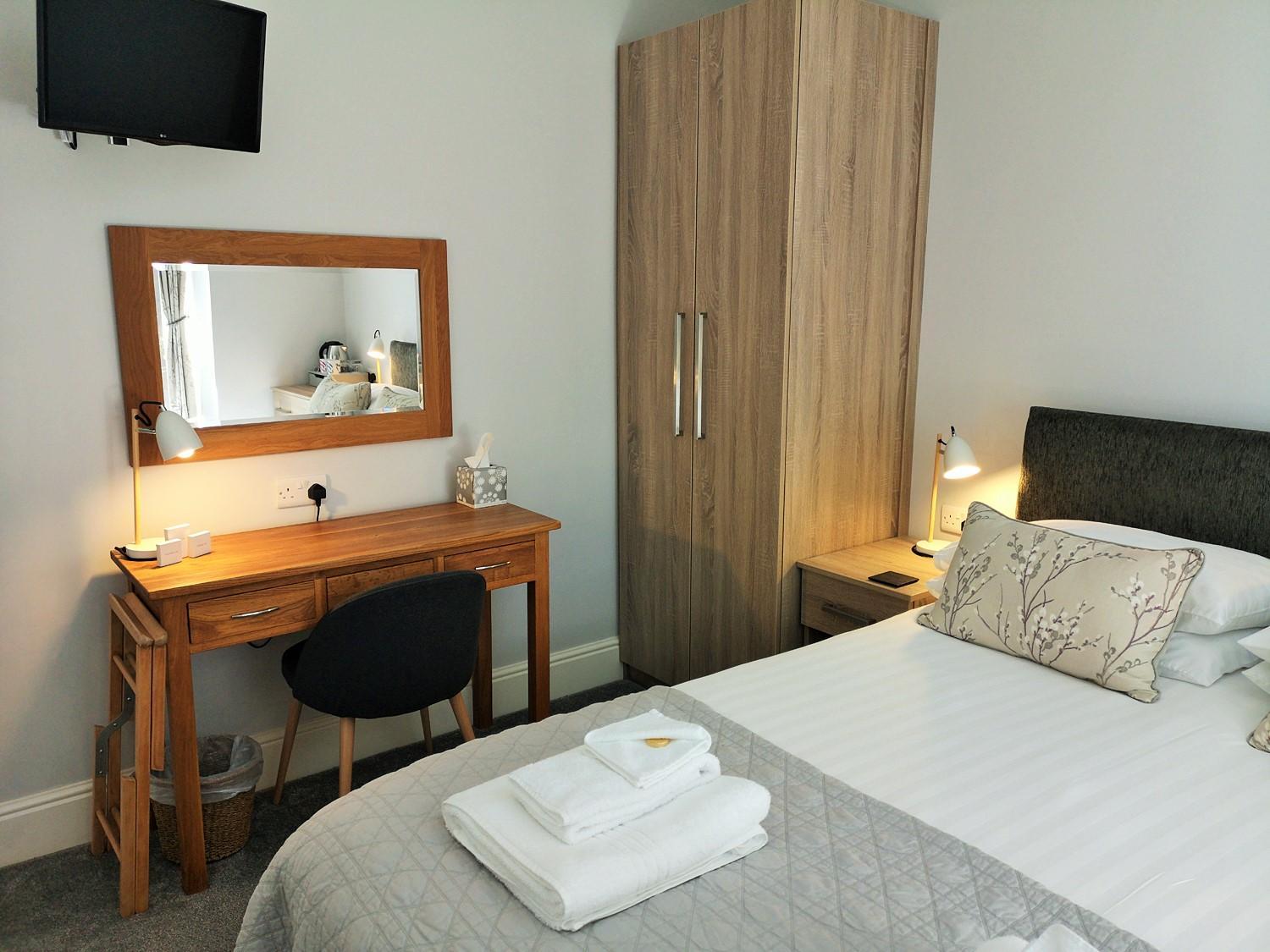 Double Room - Room 4 photo 3