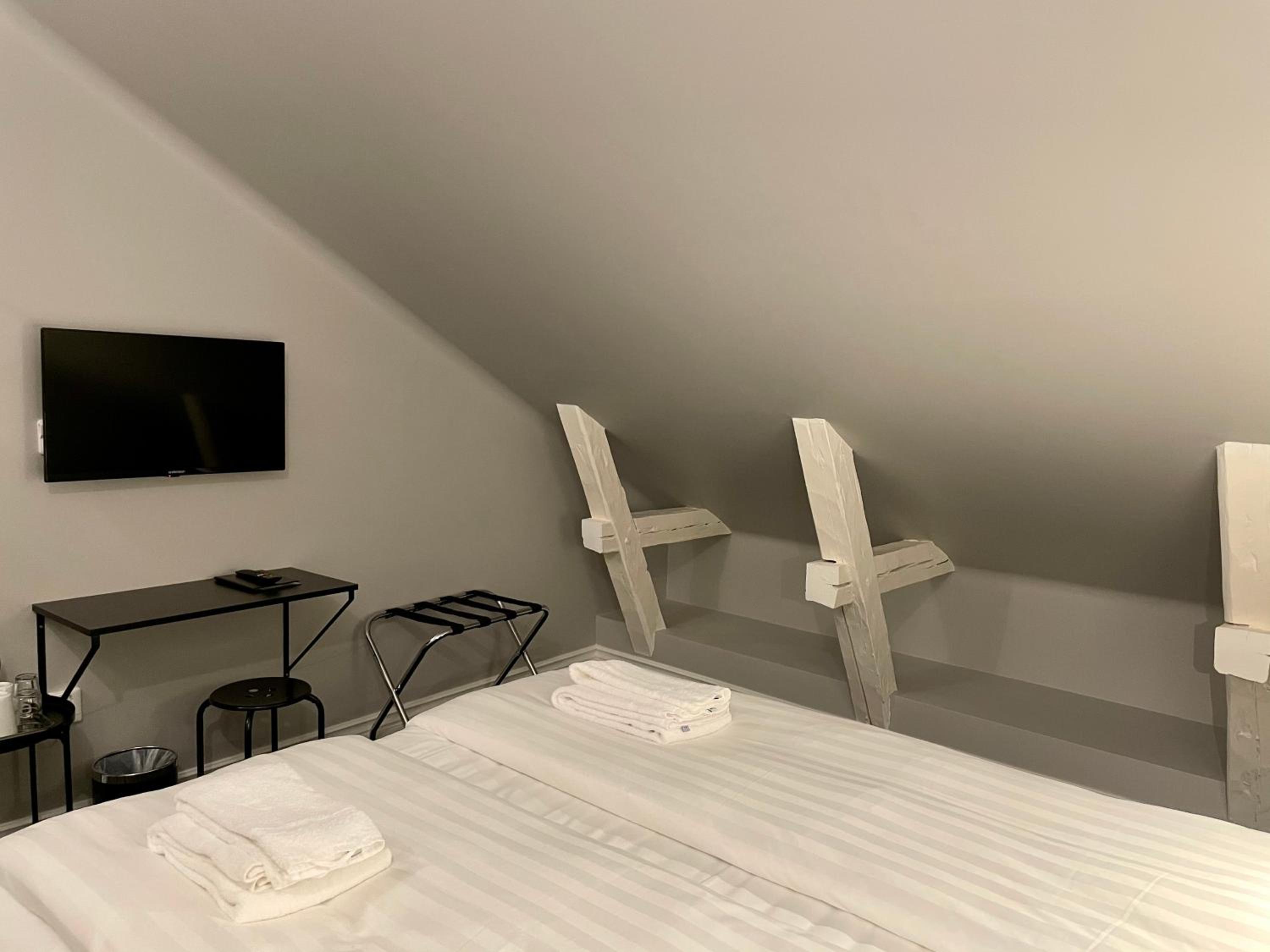 Economy Double Room - no window