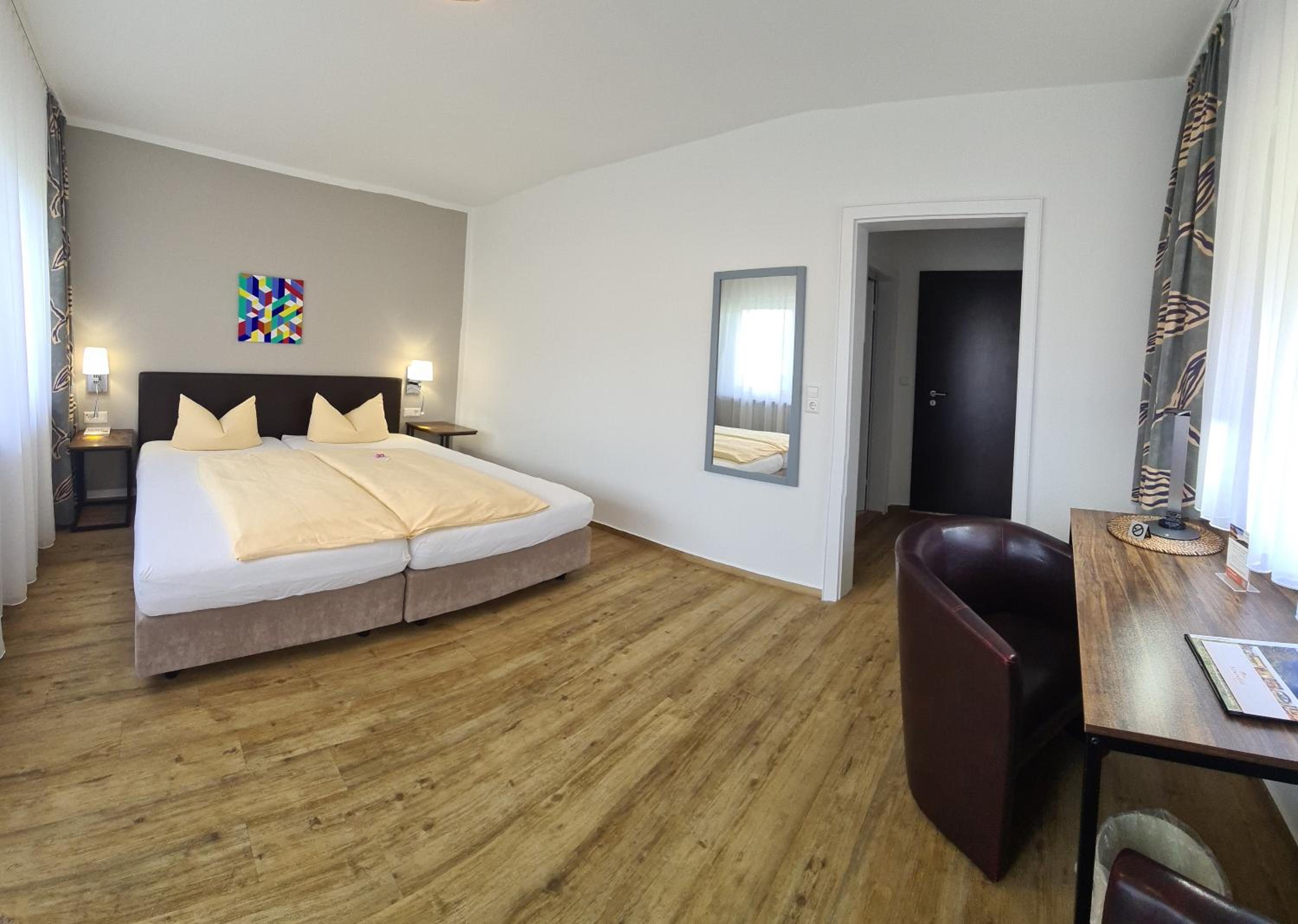 Standard Double Room - Photo 5