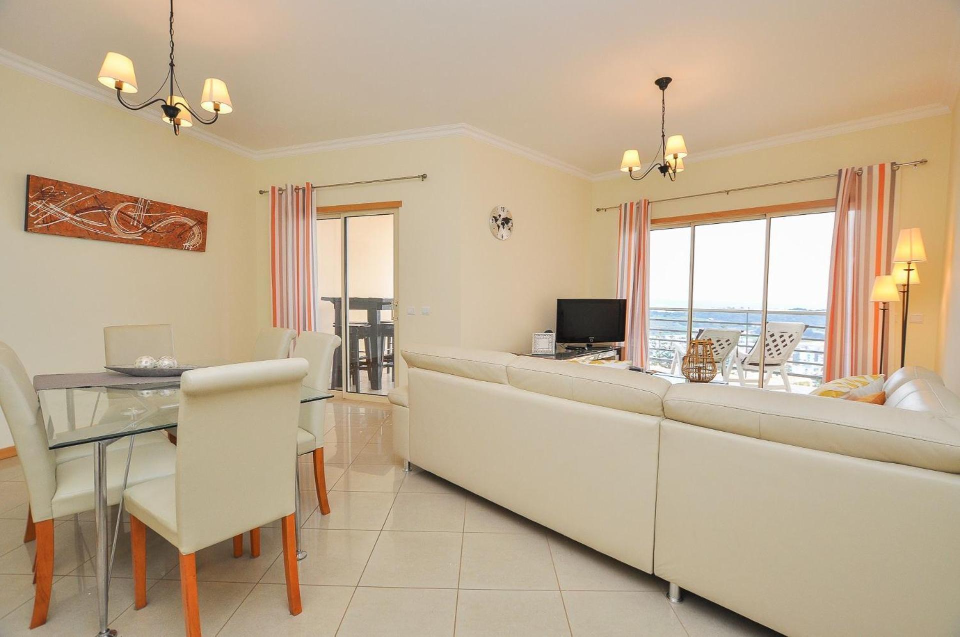 Apartment with Sea View - Photo 7