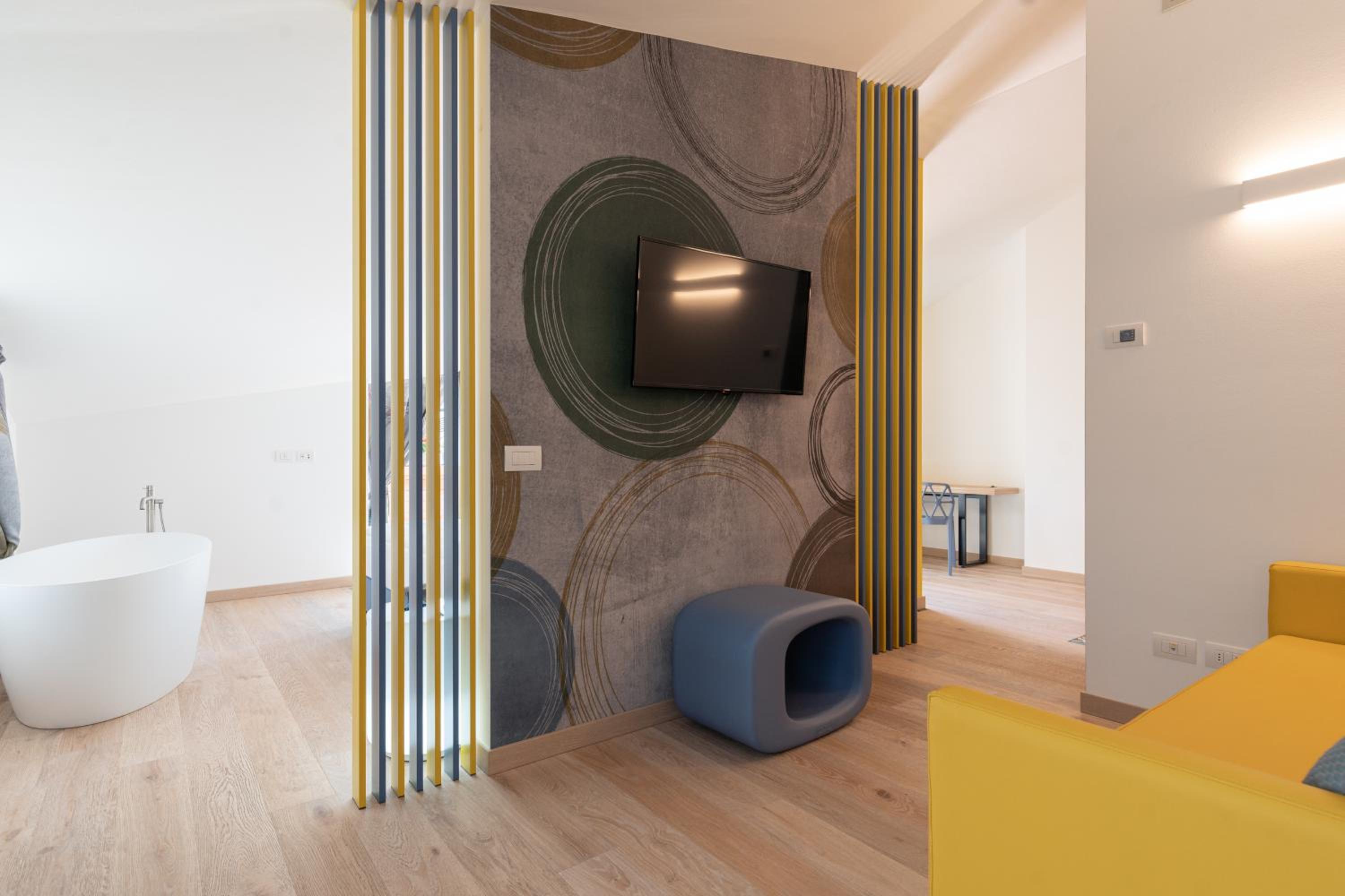 Penthouse Apartment - Photo 3