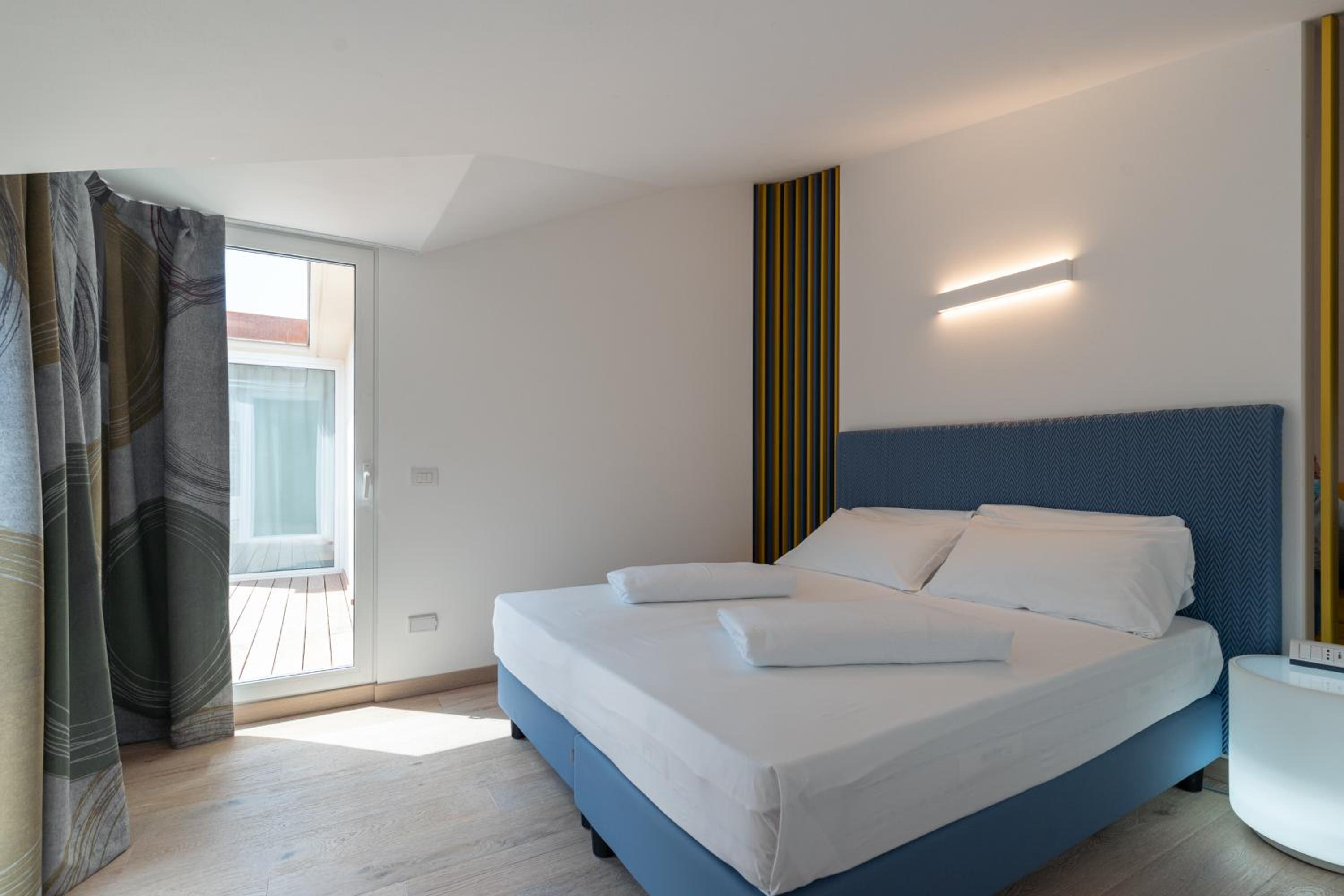 Penthouse Apartment - Photo 12
